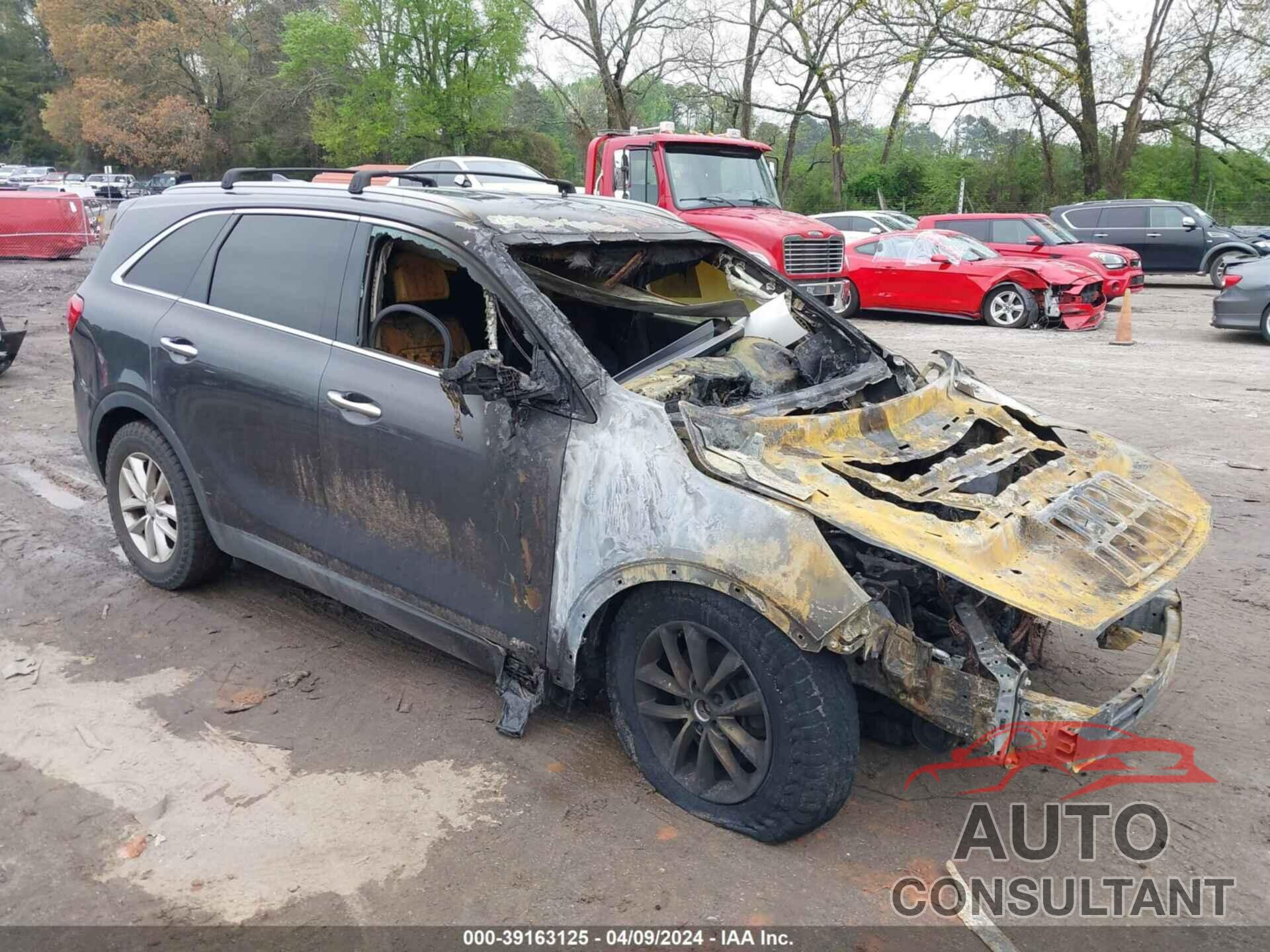 KIA SORENTO 2018 - 5XYPGDA35JG341271