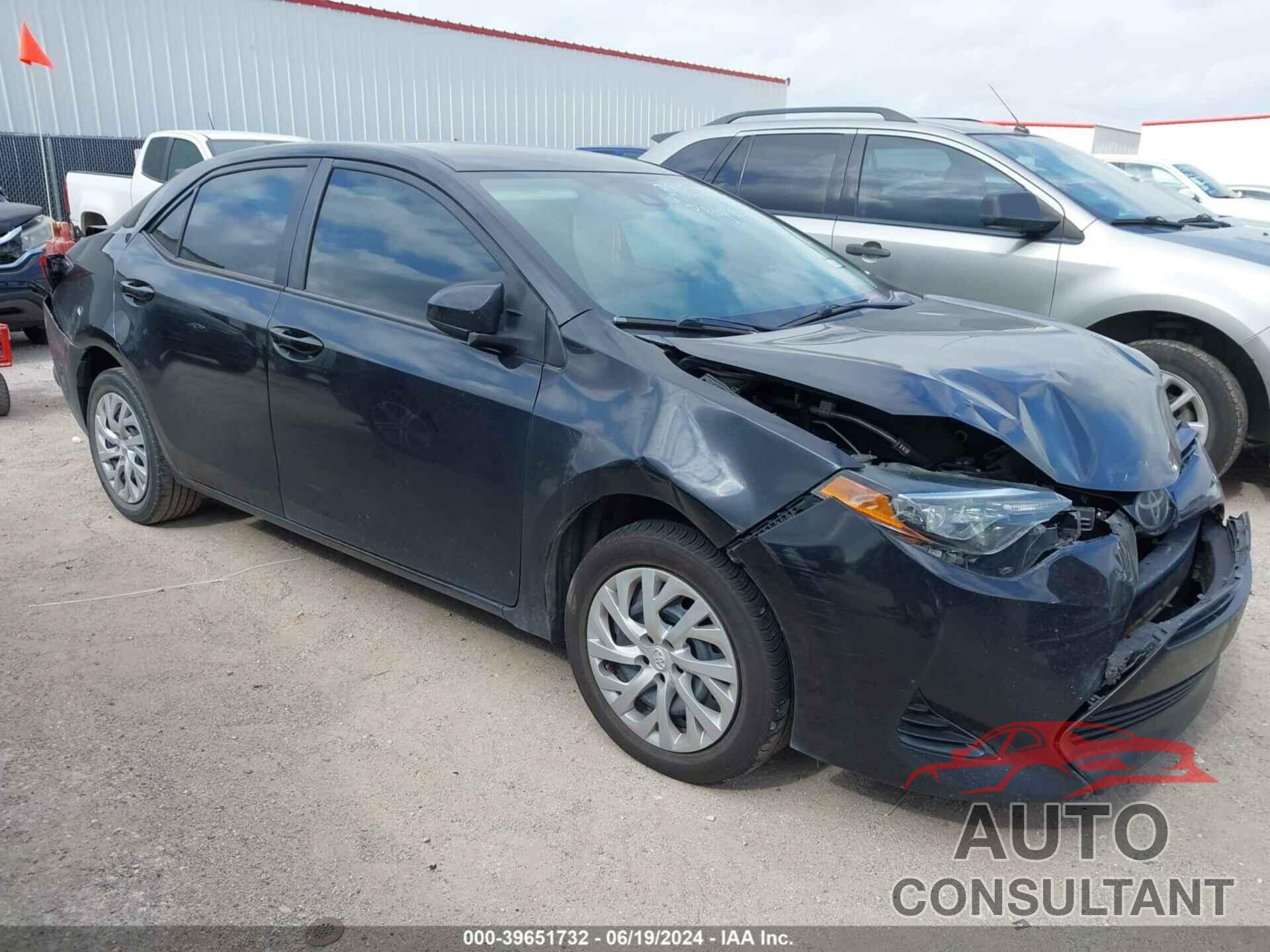 TOYOTA COROLLA 2018 - 5YFBURHE6JP849185