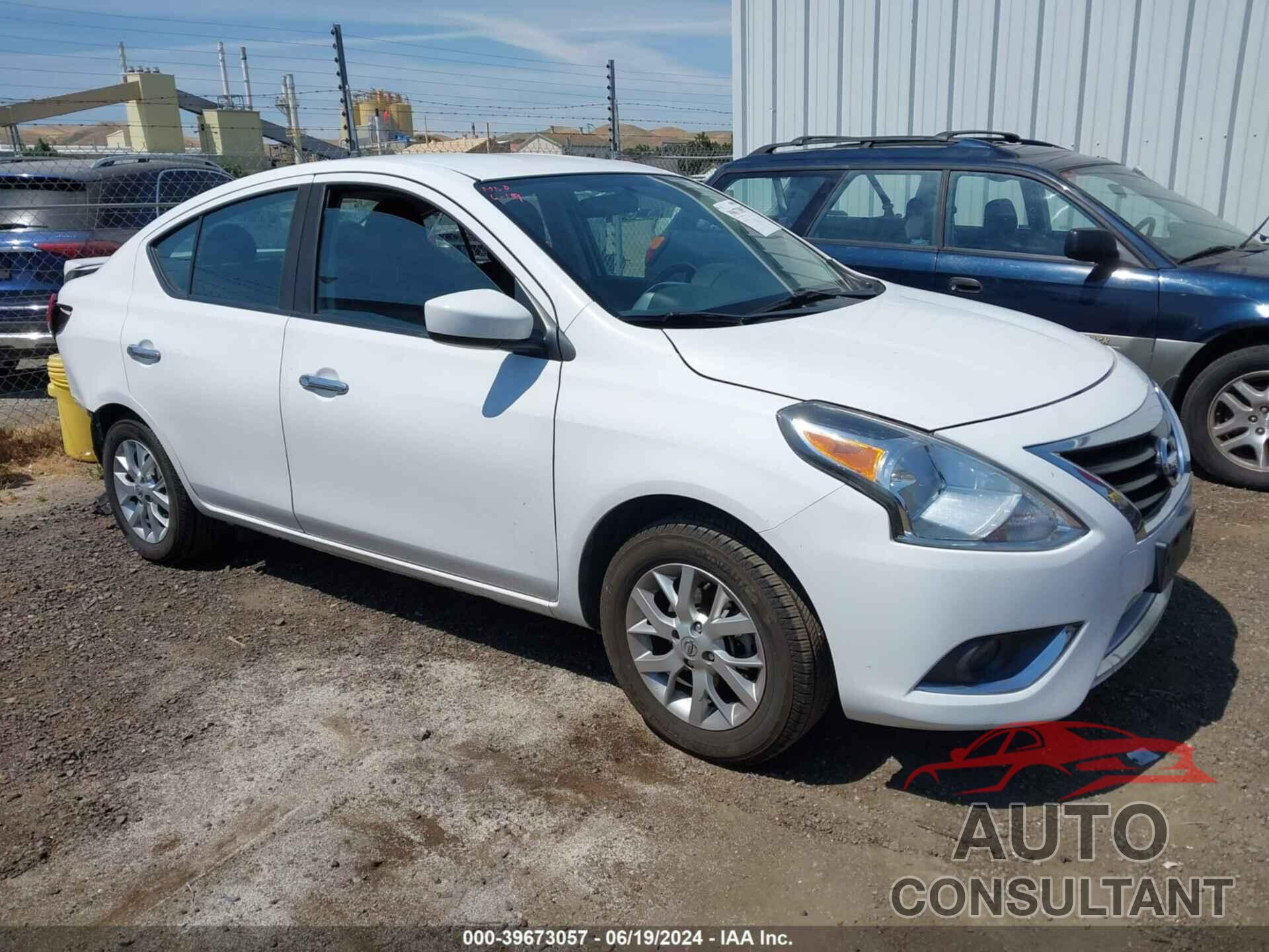 NISSAN VERSA 2018 - 3N1CN7AP4JL868464