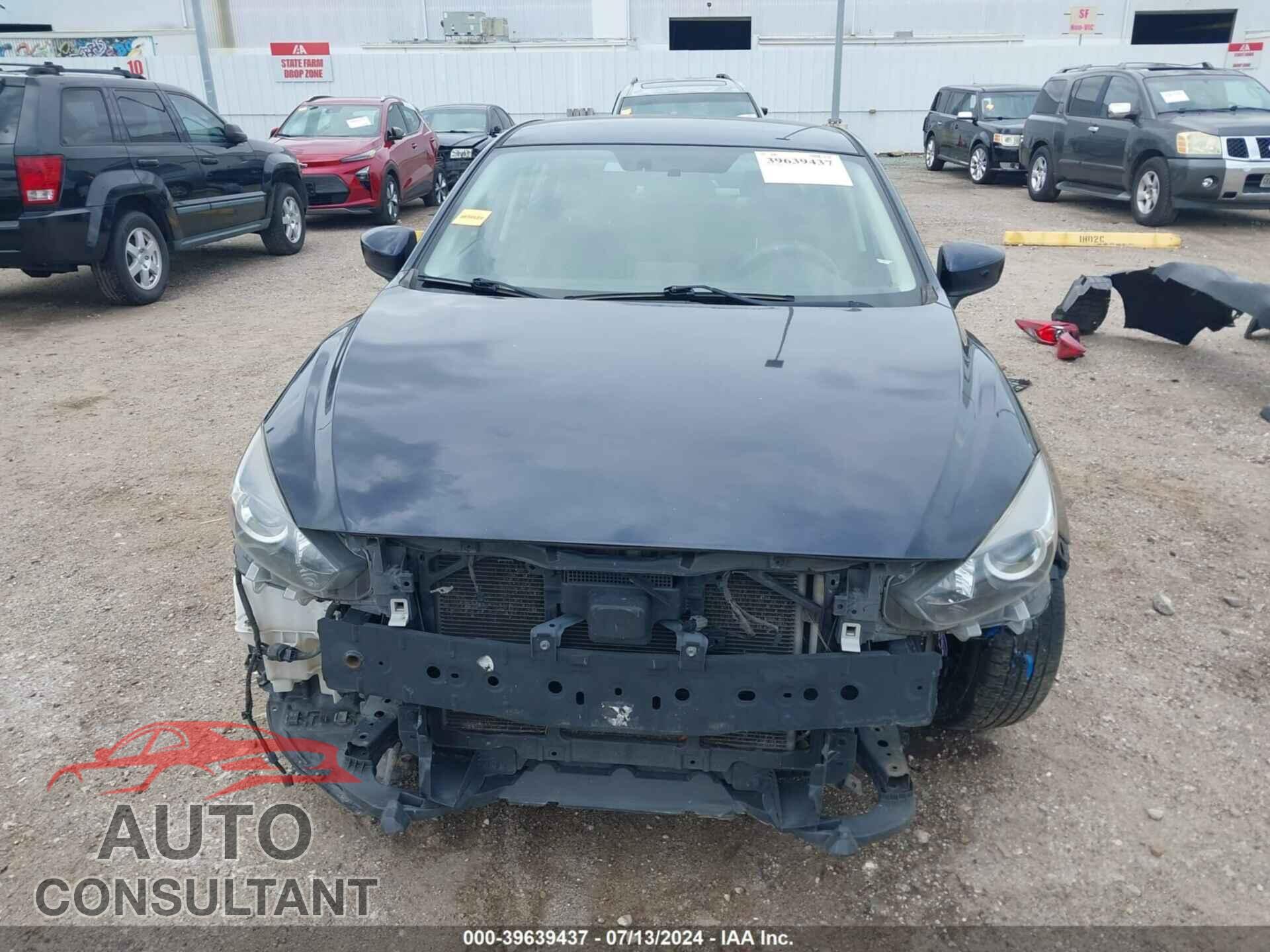 MAZDA MAZDA3 2017 - 3MZBN1U76HM104666