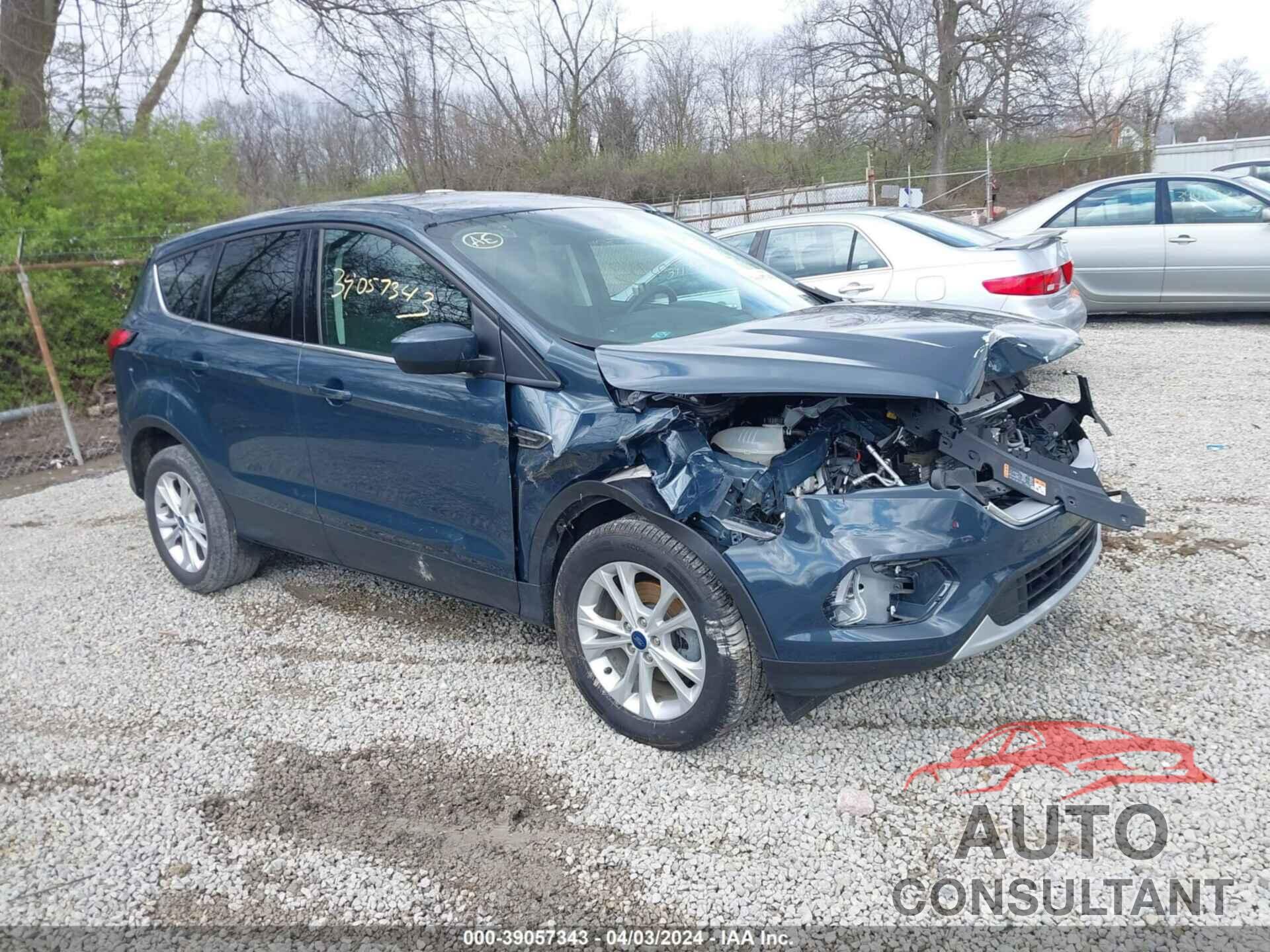 FORD ESCAPE 2019 - 1FMCU0GD6KUA16379