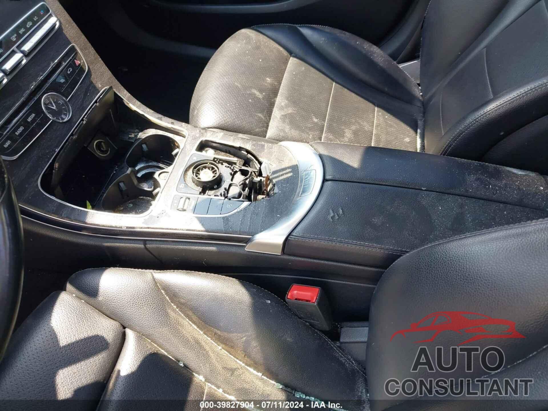 MERCEDES-BENZ C 300 2016 - 55SWF4JB8GU130537