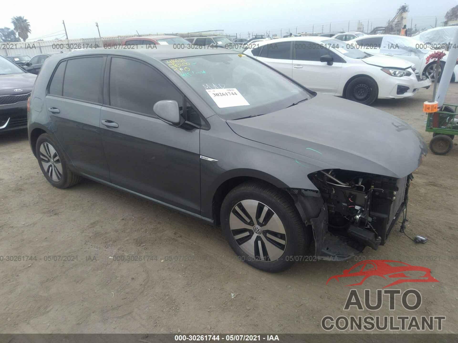 VOLKSWAGEN E-GOLF 2019 - WVWKR7AU7KW919129