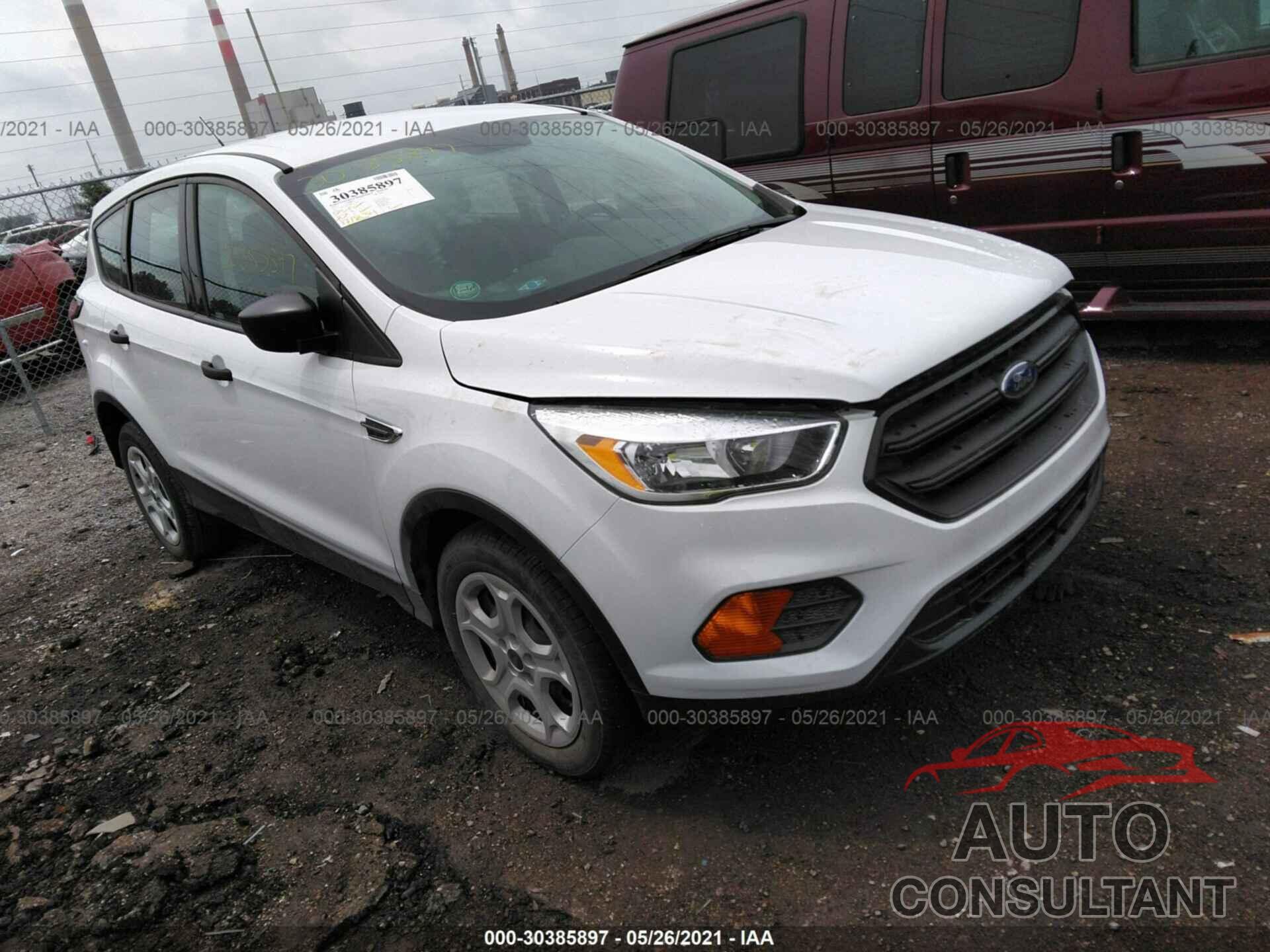 FORD ESCAPE 2017 - 1FMCU0F70HUC22107
