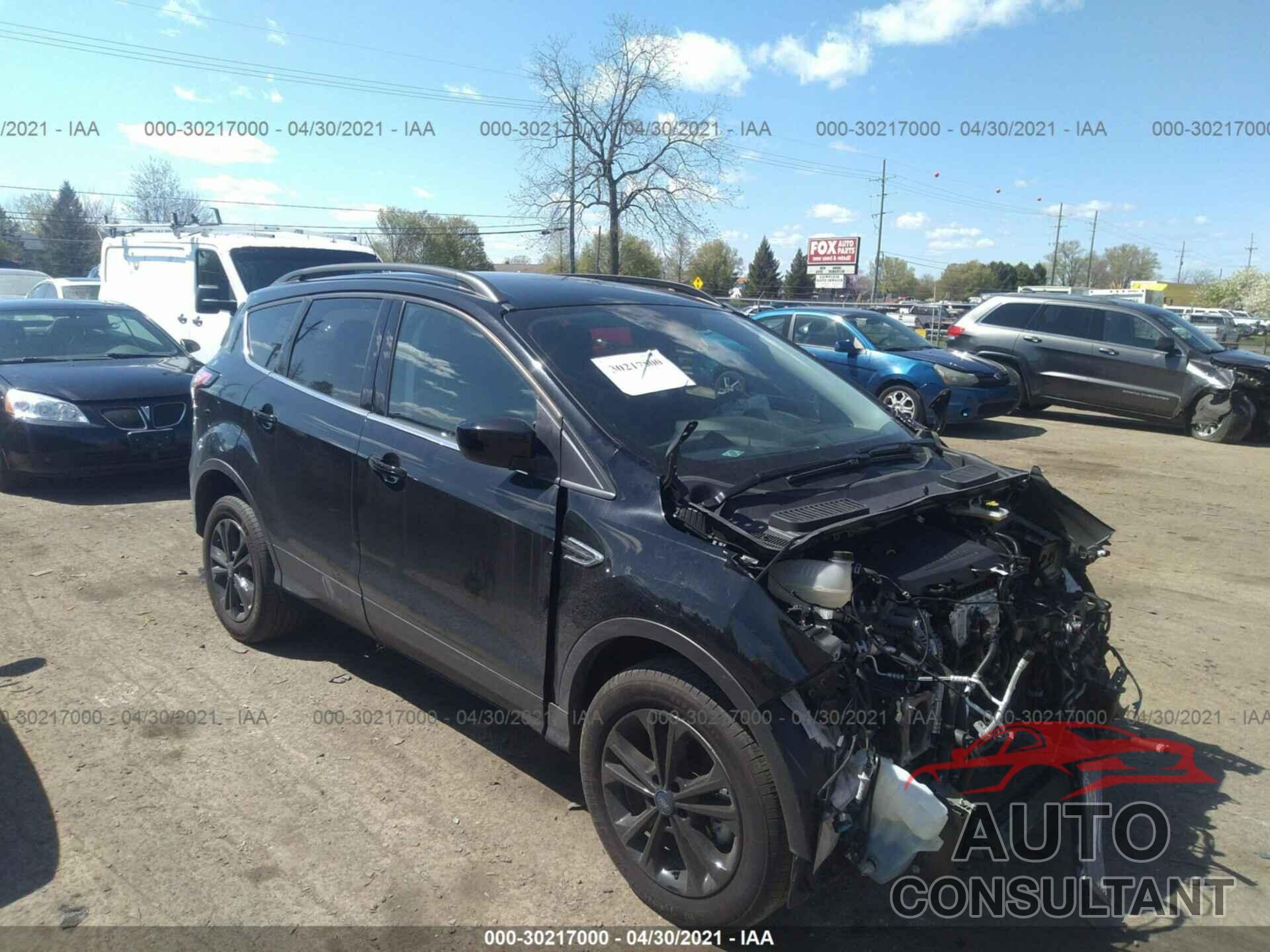 FORD ESCAPE 2018 - 1FMCU0GD5JUD42785