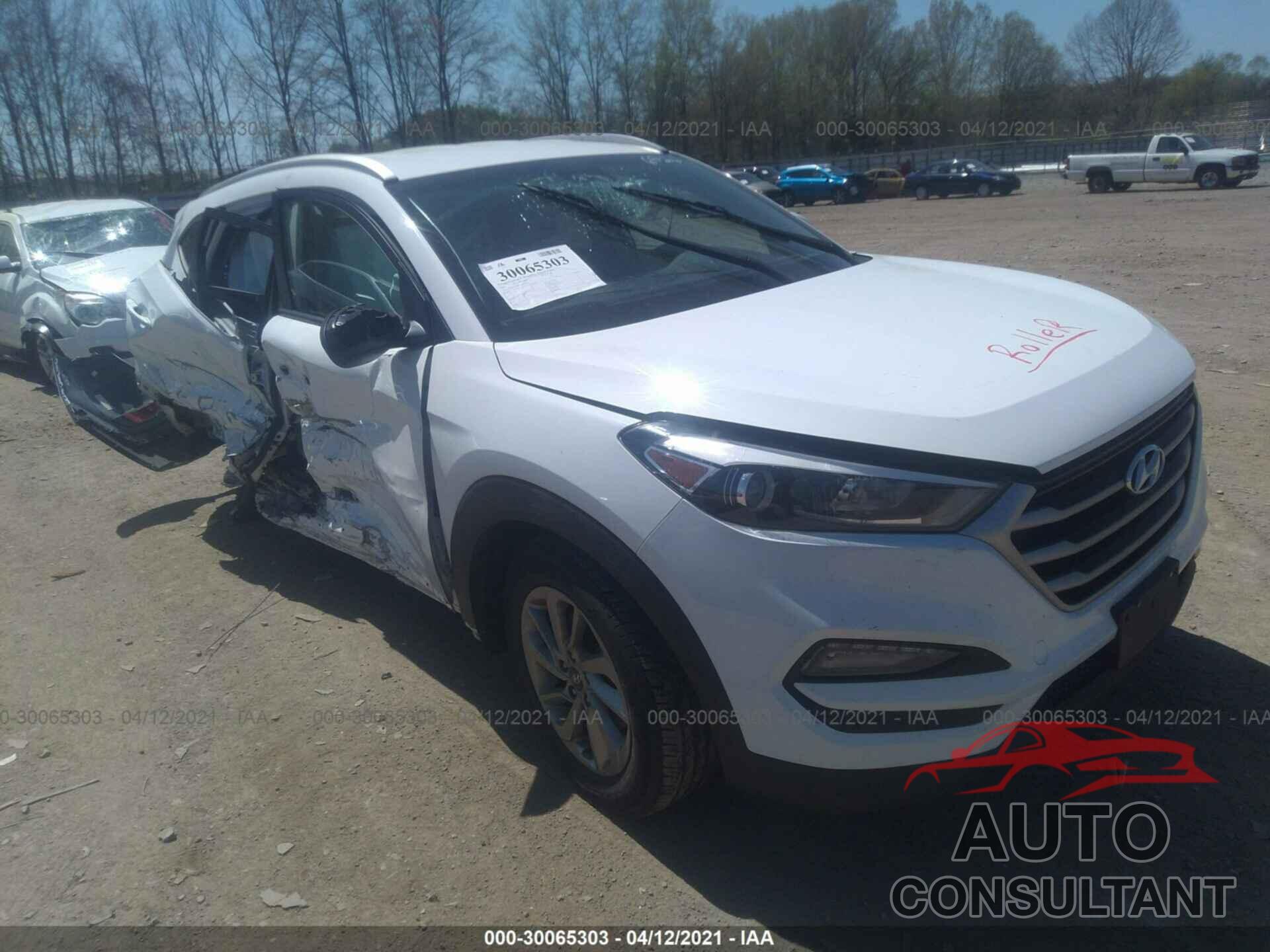 HYUNDAI TUCSON 2017 - KM8J3CA48HU416926
