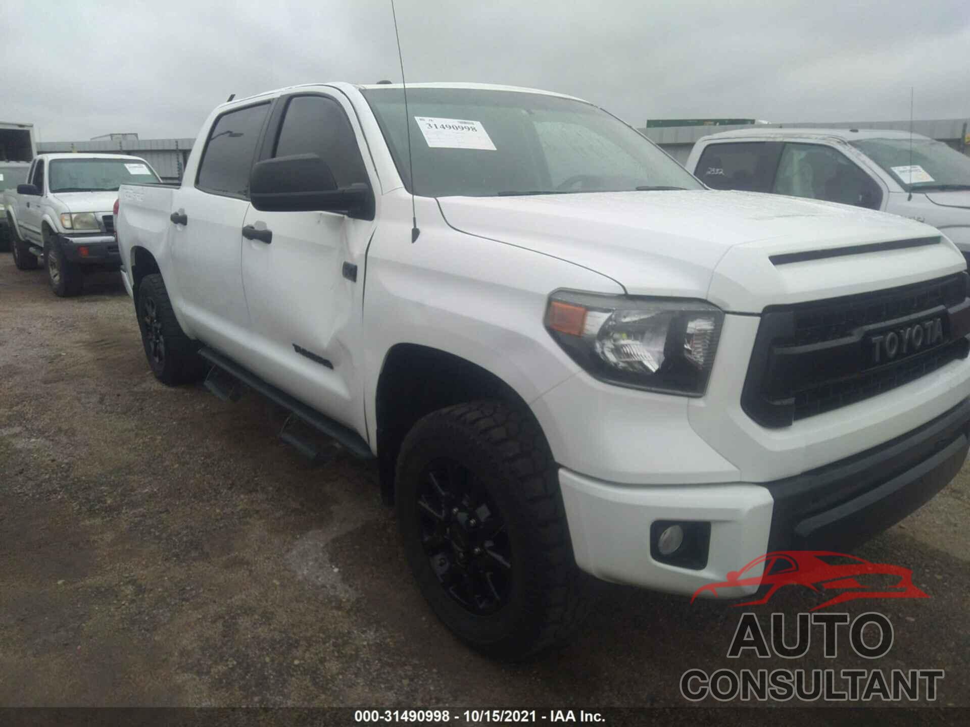 TOYOTA TUNDRA 4WD 2017 - 5TFDW5F11HX584201