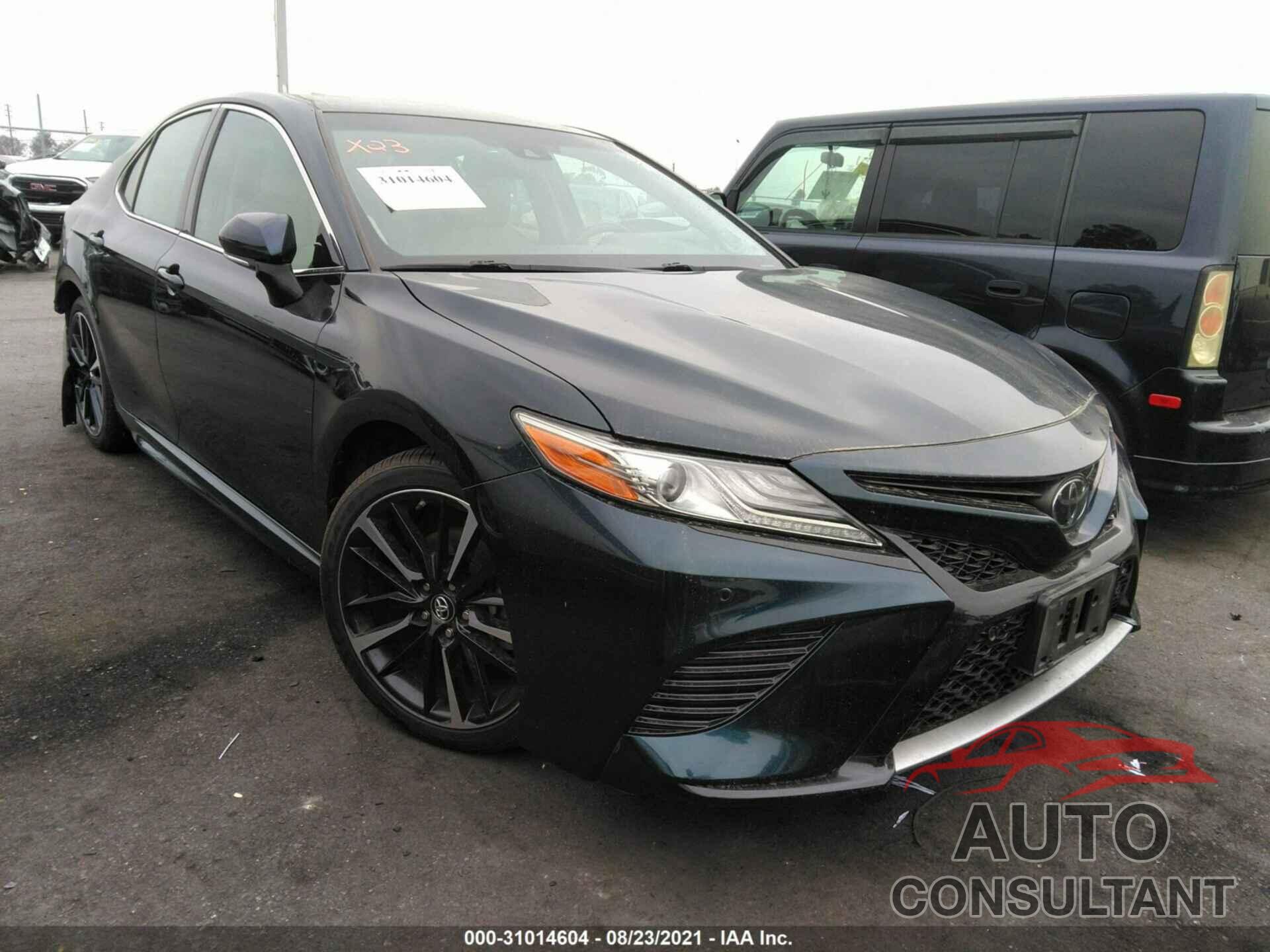 TOYOTA CAMRY 2018 - 4T1B61HK1JU611213