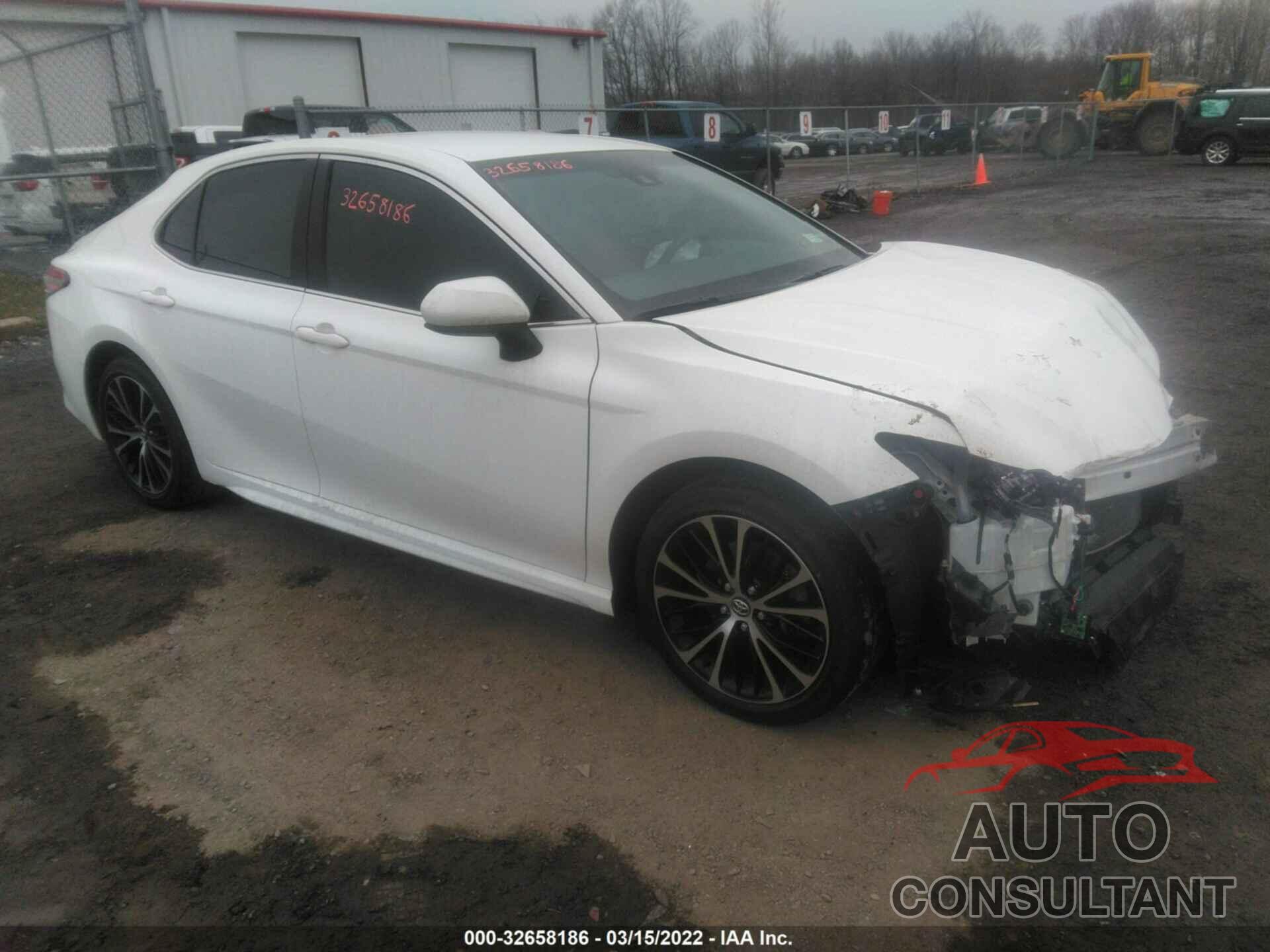TOYOTA CAMRY 2018 - JTNB11HK5J3010343