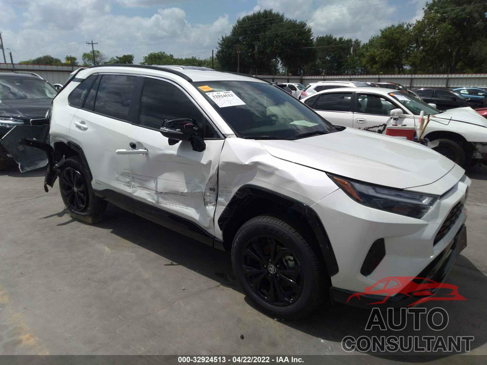 TOYOTA RAV4 2022 - JTM16RFV6NJ016215