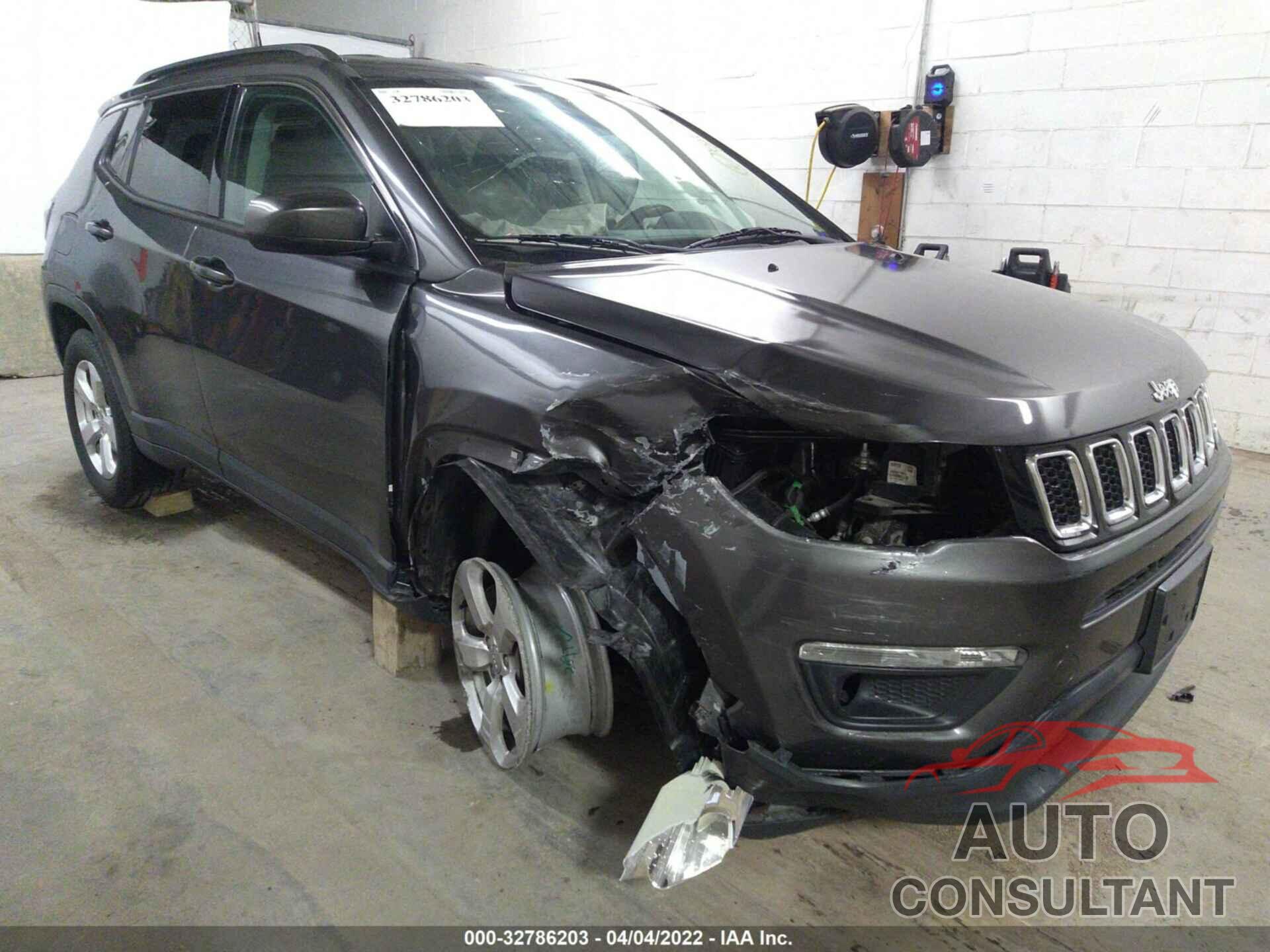 JEEP COMPASS 2018 - 3C4NJCBB4JT227411
