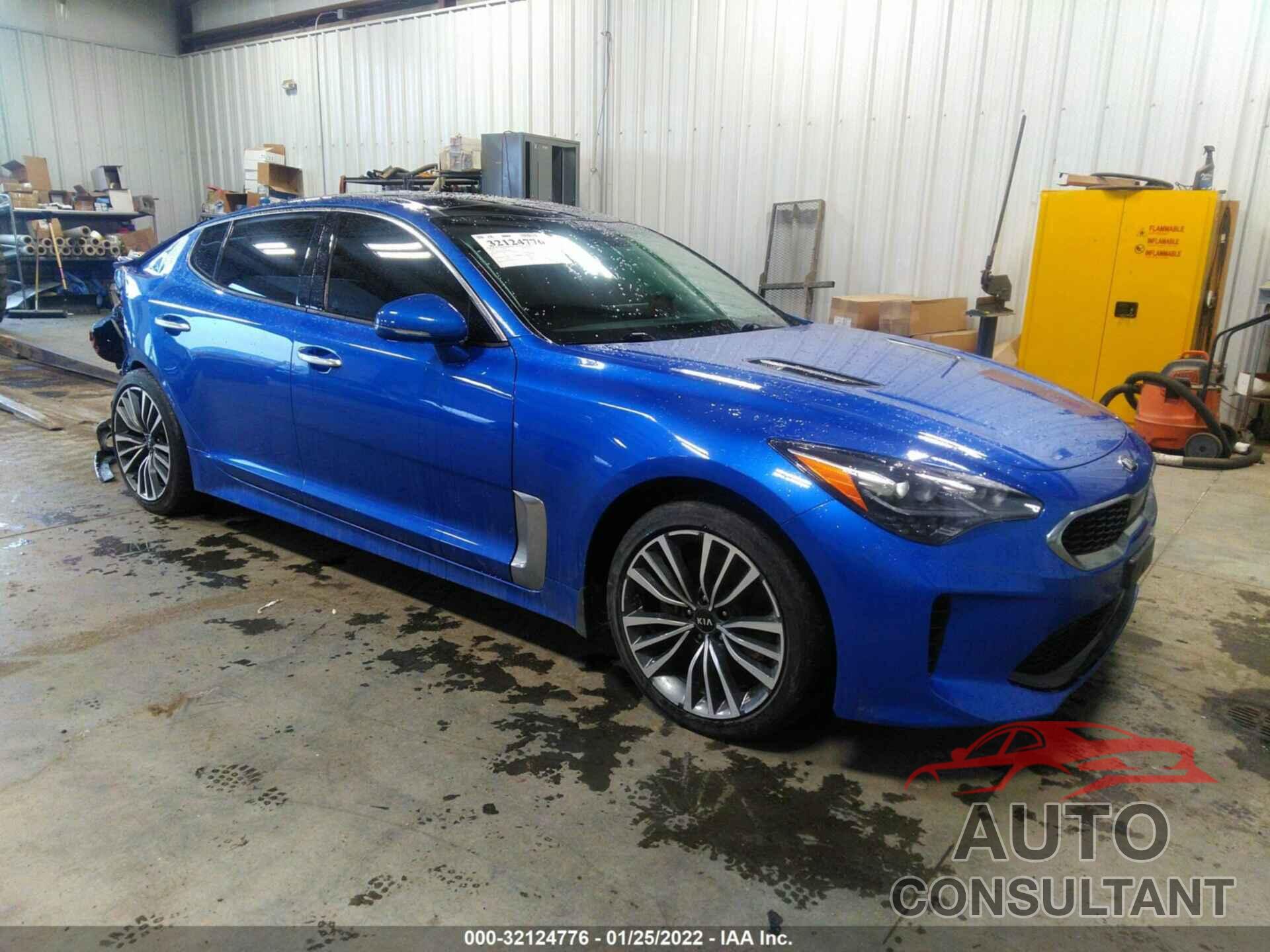 KIA STINGER 2018 - KNAE25LA3J6015489