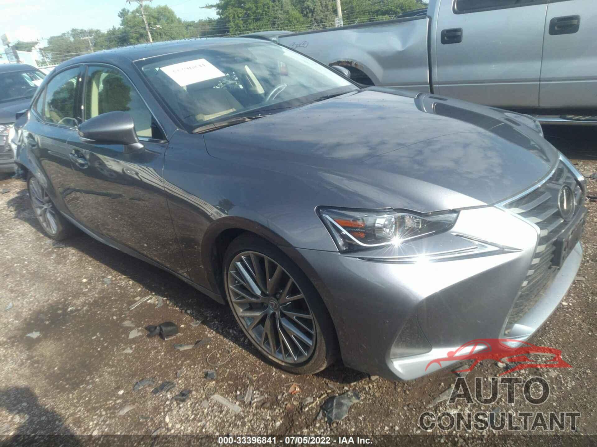 LEXUS IS 2018 - JTHC81D21J5028755