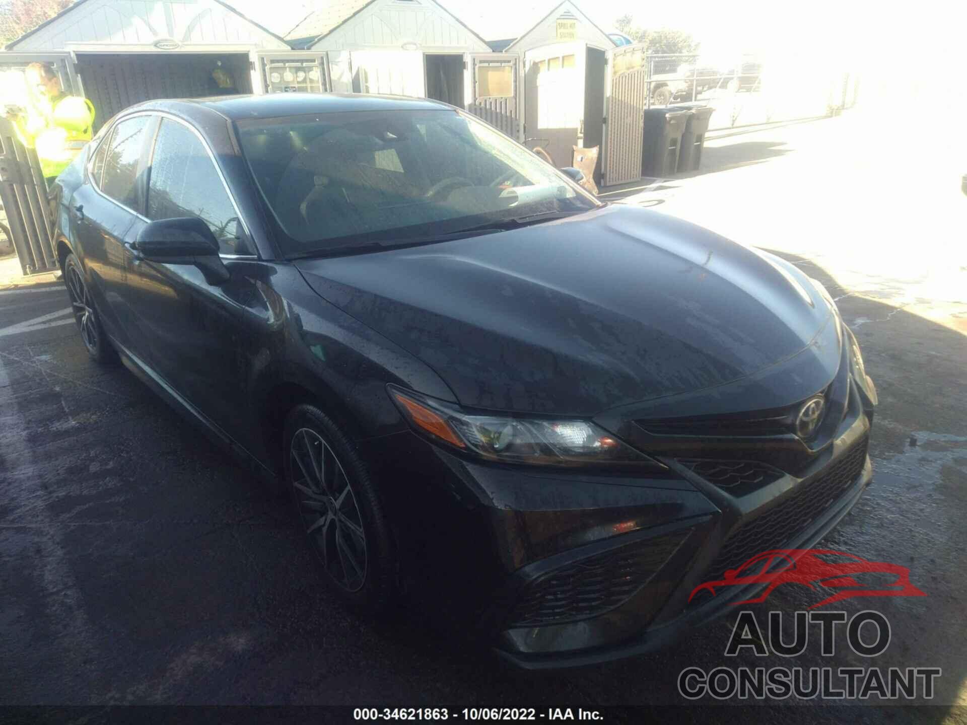 TOYOTA CAMRY 2021 - 4T1G11AKXMU431912