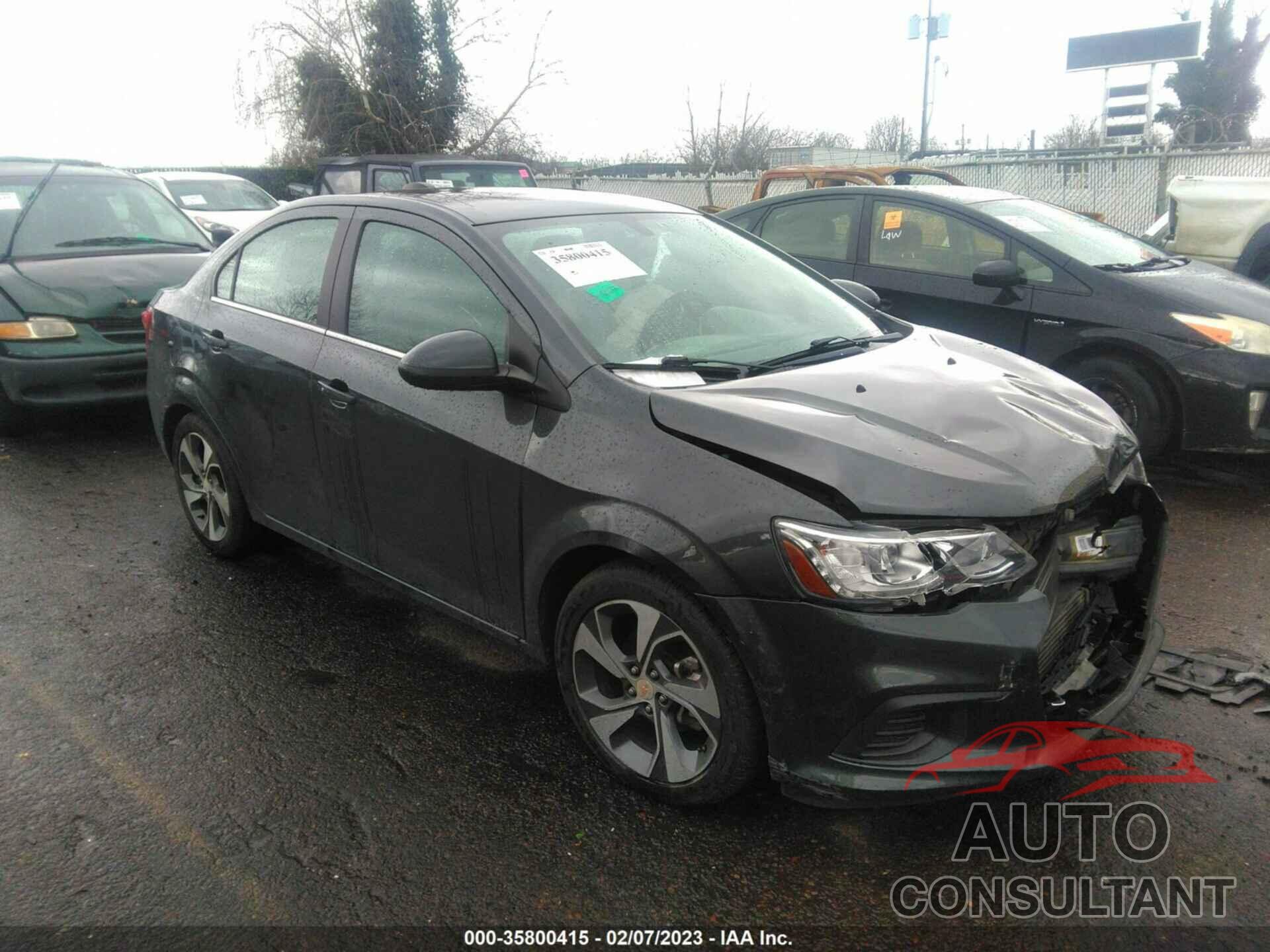 CHEVROLET SONIC 2018 - 1G1JF5SB1J4106376