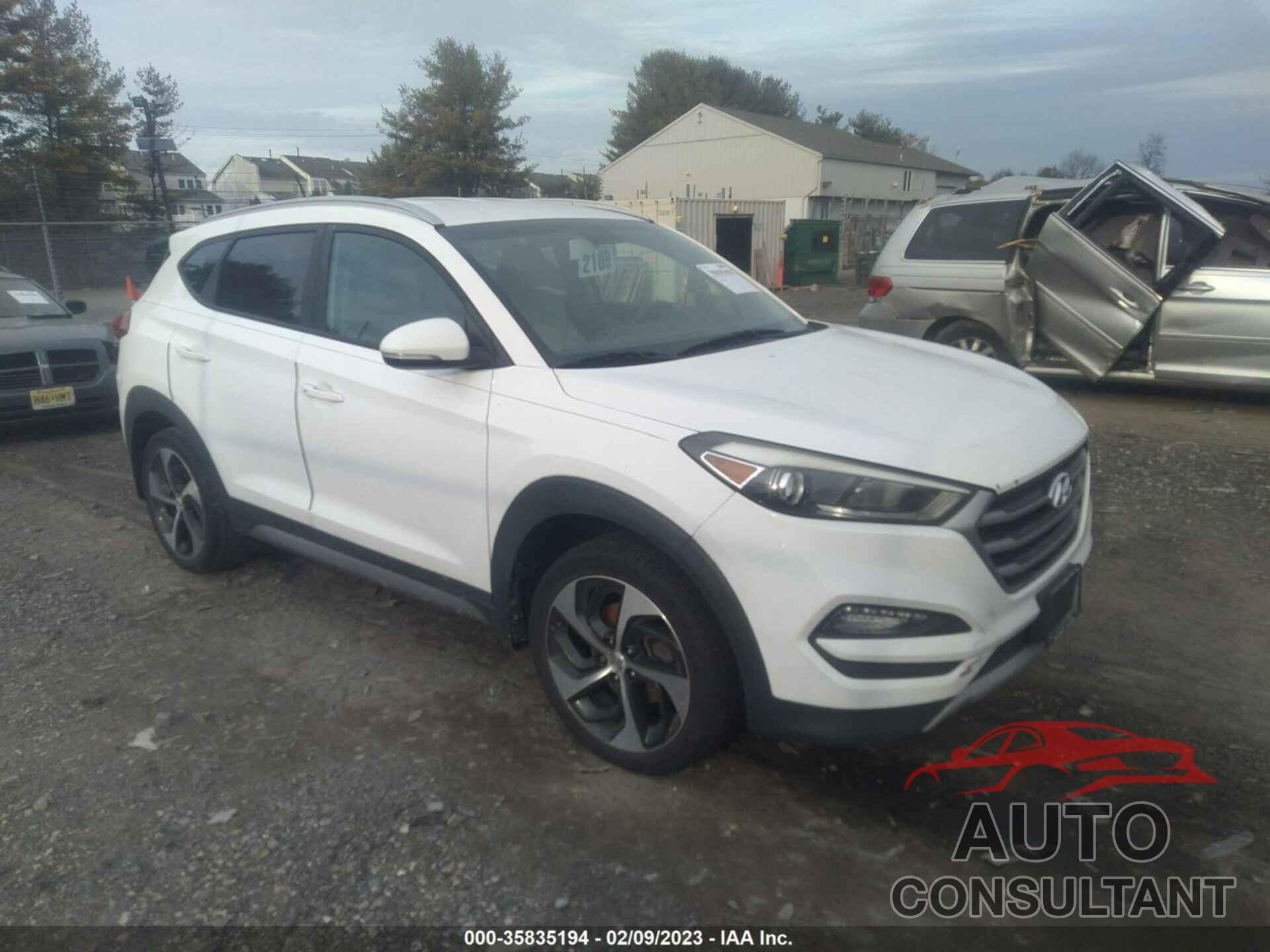 HYUNDAI TUCSON 2017 - KM8J3CA26HU301787