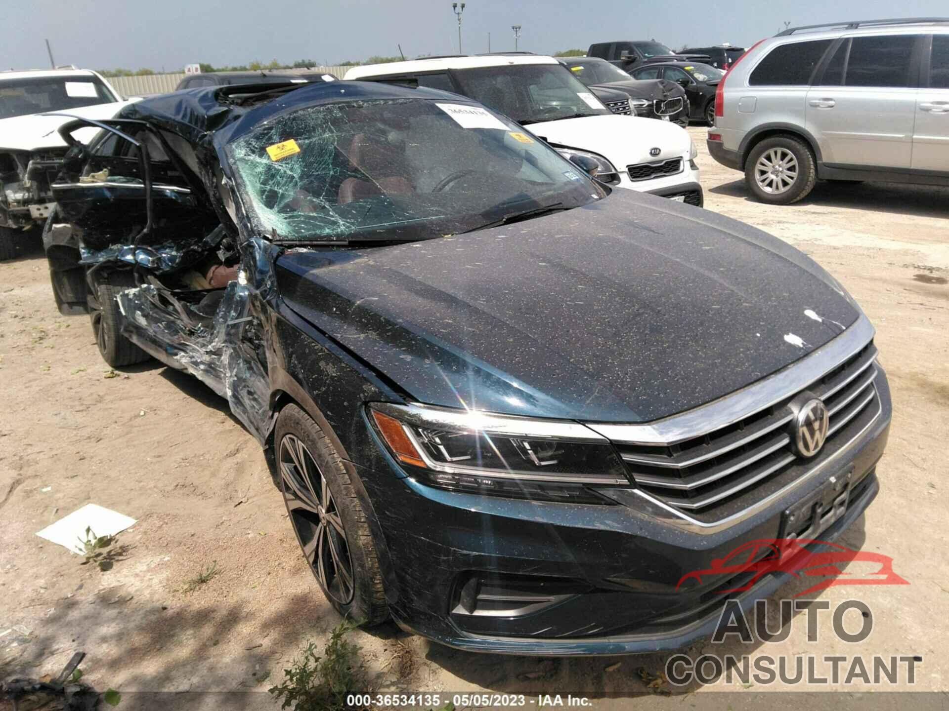 VOLKSWAGEN PASSAT 2021 - 1VWSA7A38MC013992