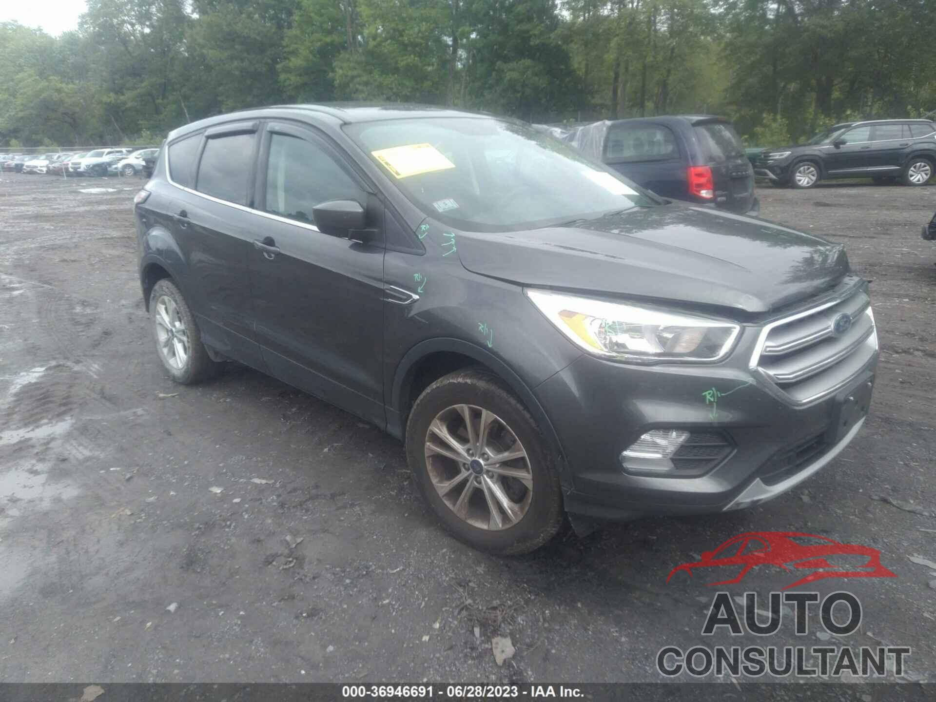 FORD ESCAPE 2017 - 1FMCU9GD6HUA86249