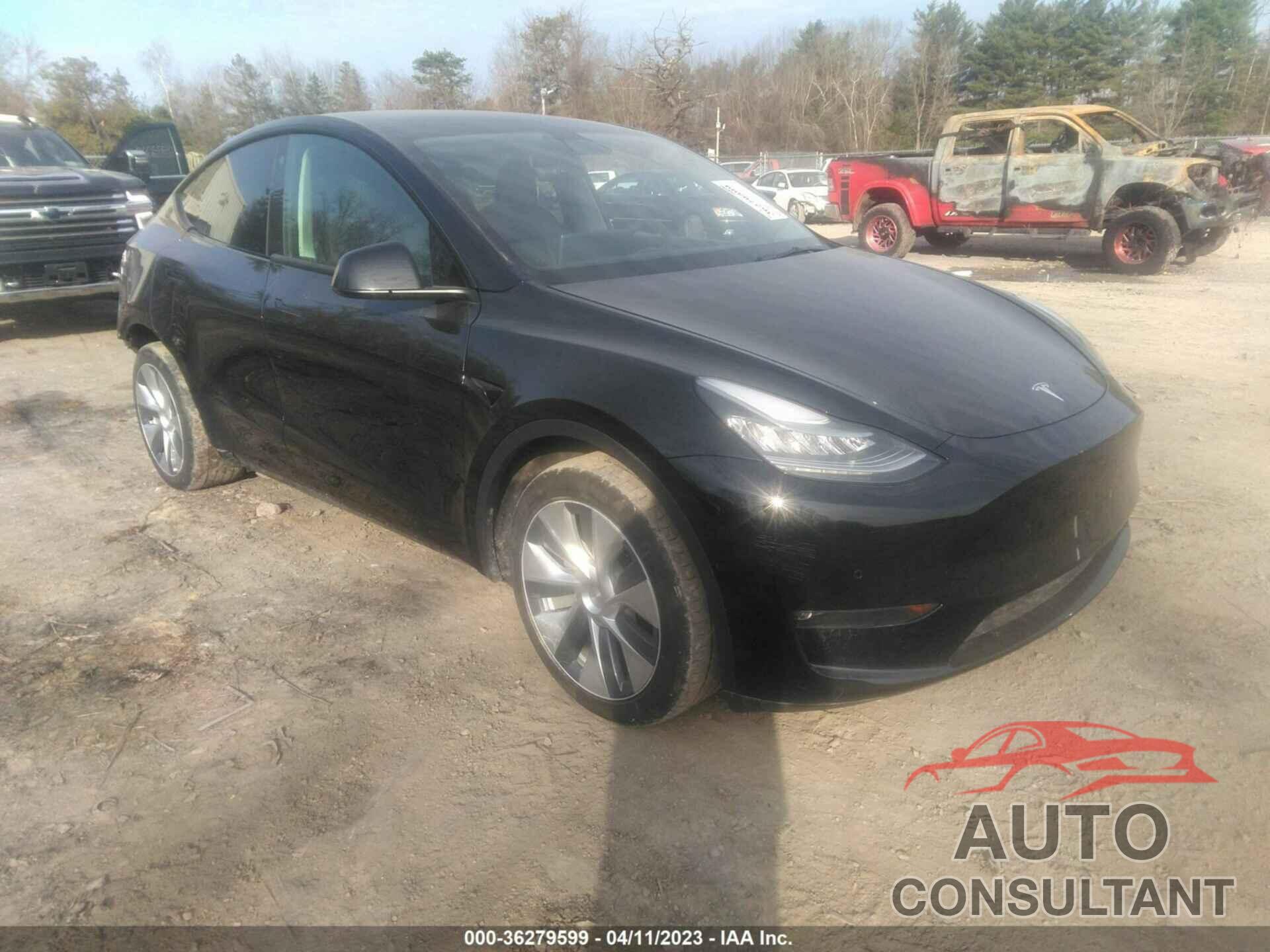 TESLA MODEL Y 2021 - 5YJYGDEEXMF124729