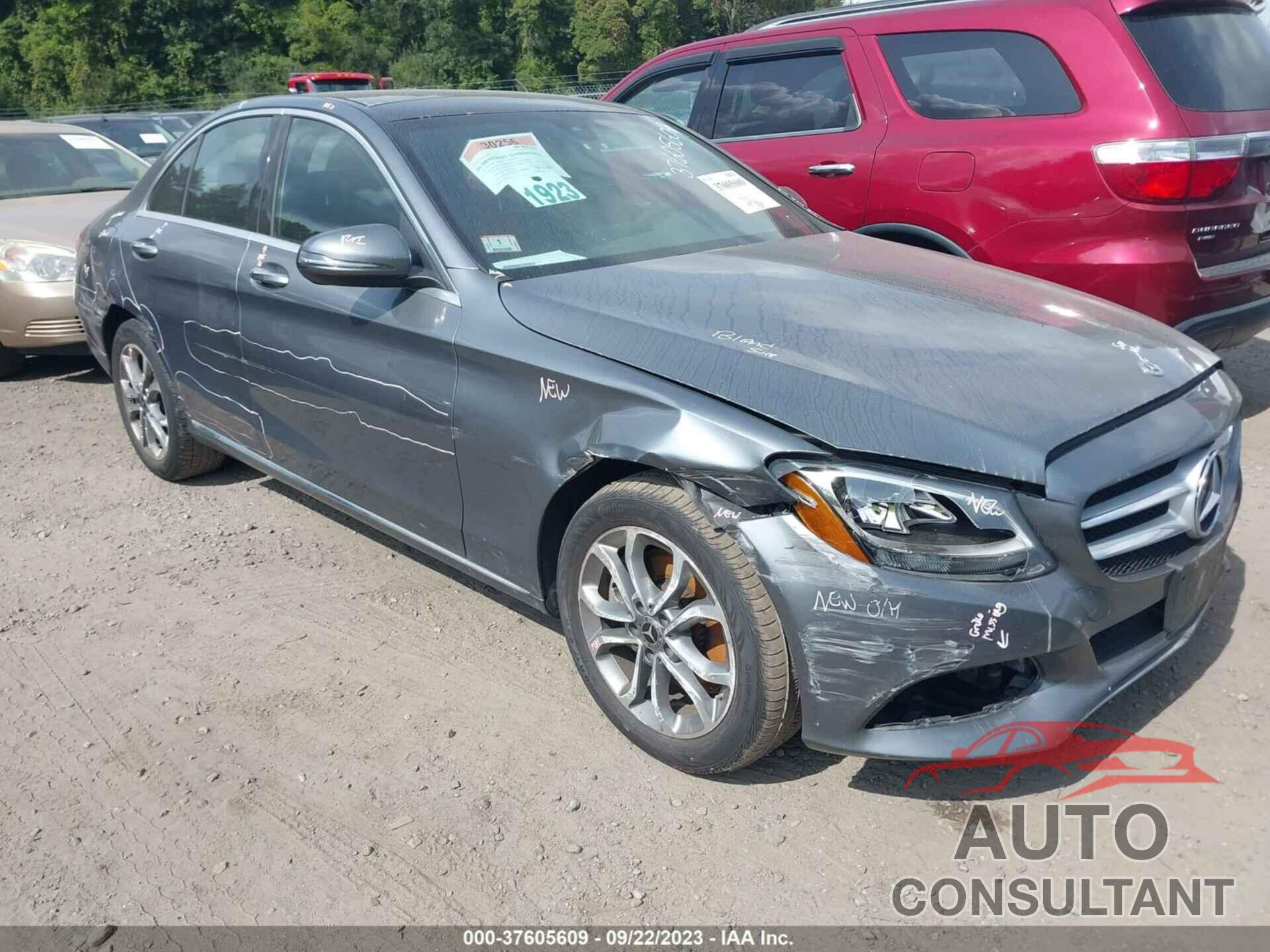 MERCEDES-BENZ C-CLASS 2018 - 55SWF4KB7JU236239