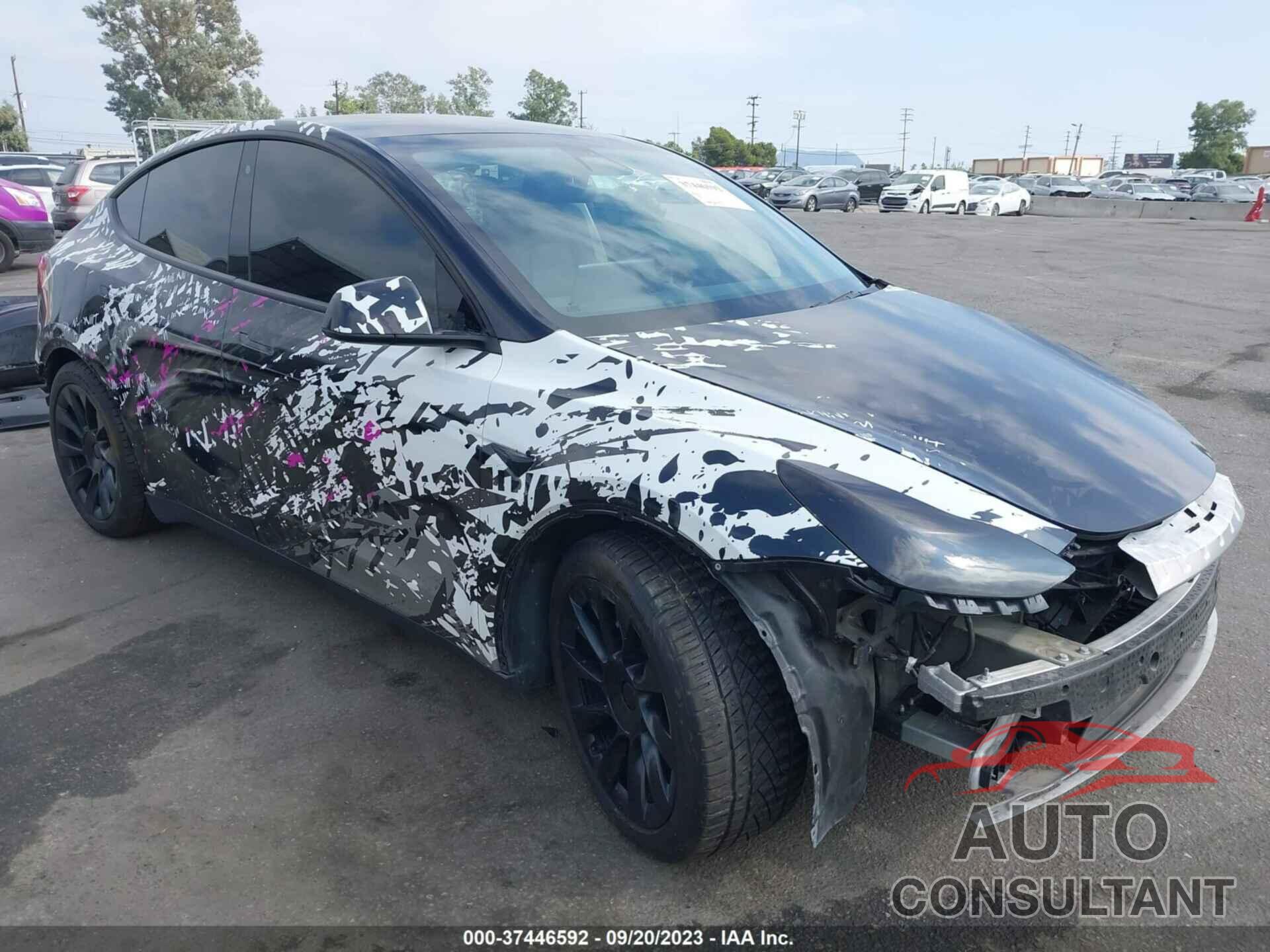 TESLA MODEL Y 2020 - 5YJYGDEE9LF020005