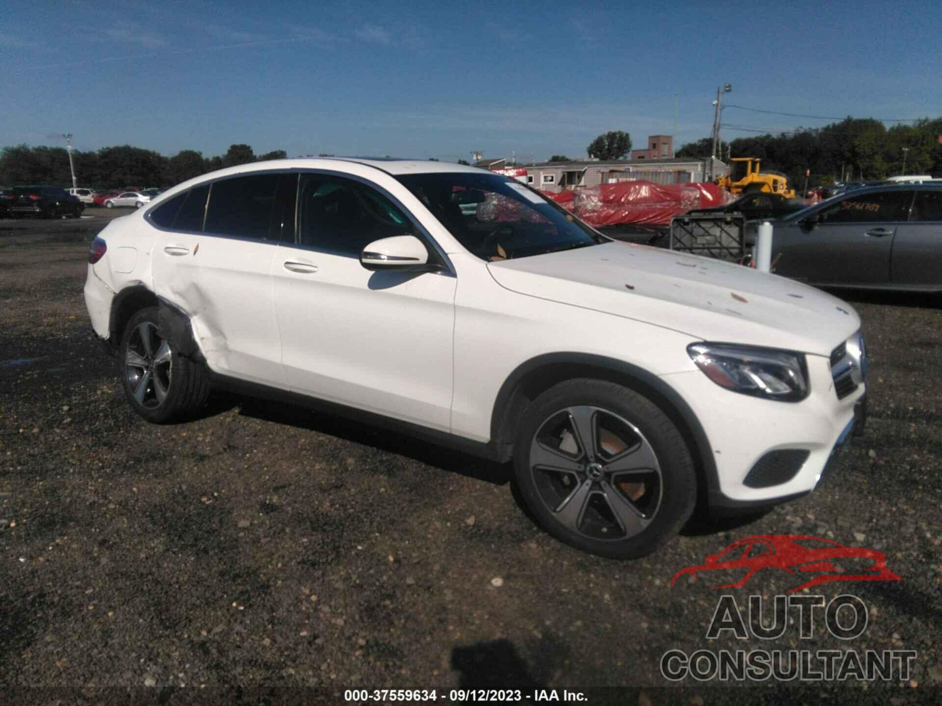 MERCEDES-BENZ GLC 300 COUPE 2019 - WDC0J4KB8KF658808