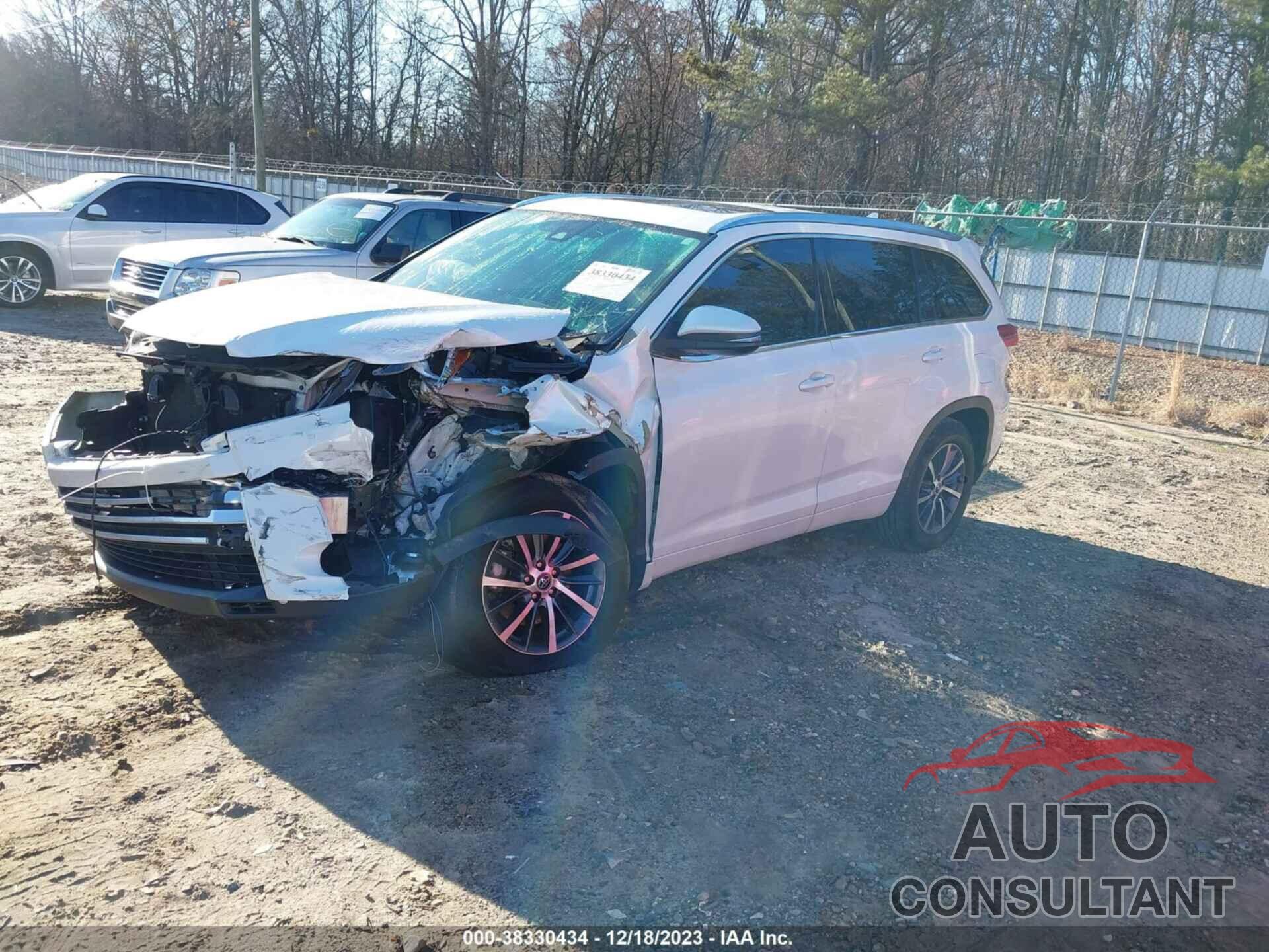 TOYOTA HIGHLANDER 2018 - 5TDKZRFH7JS527886