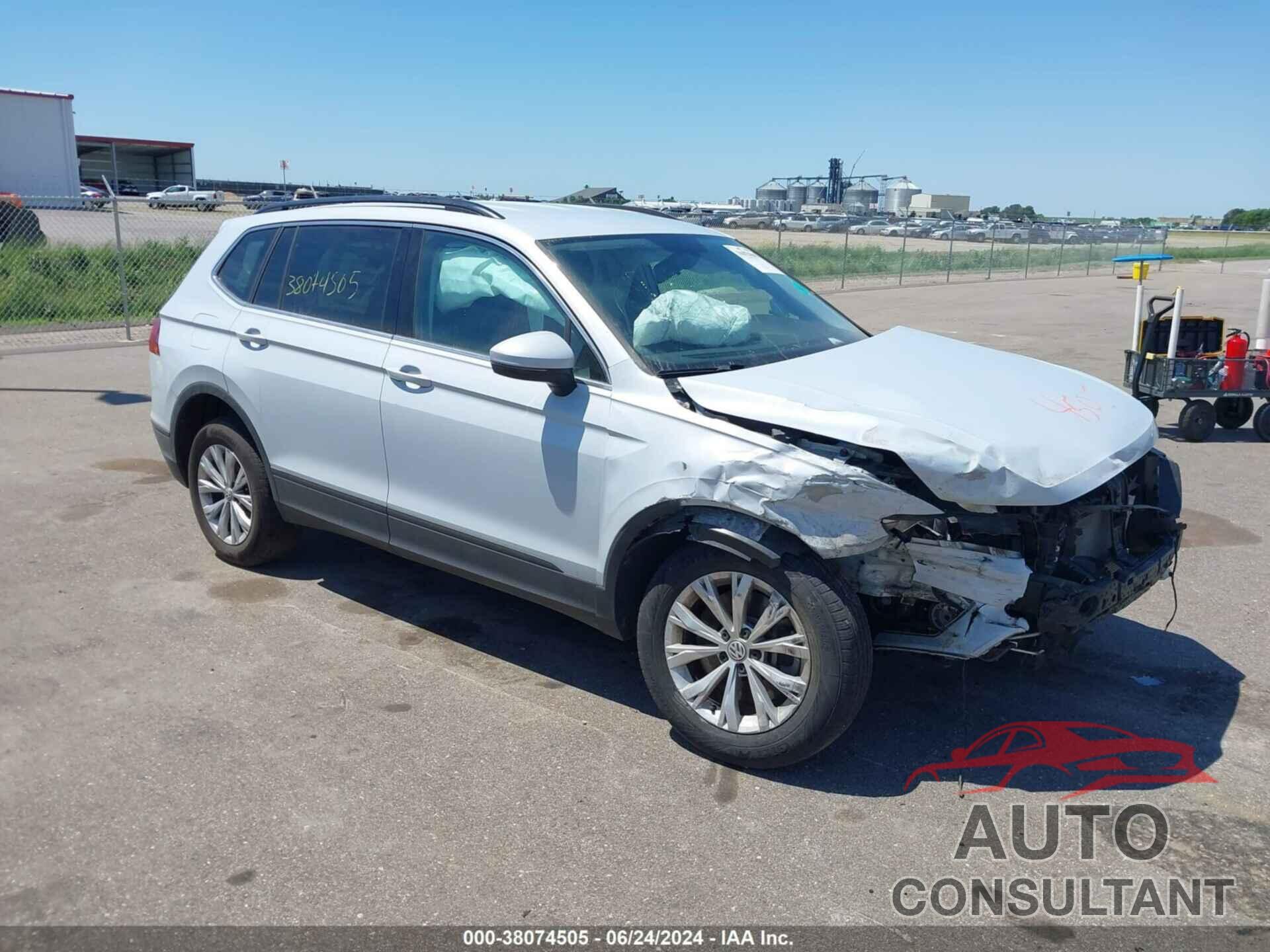 VOLKSWAGEN TIGUAN 2019 - 3VV2B7AX9KM045656