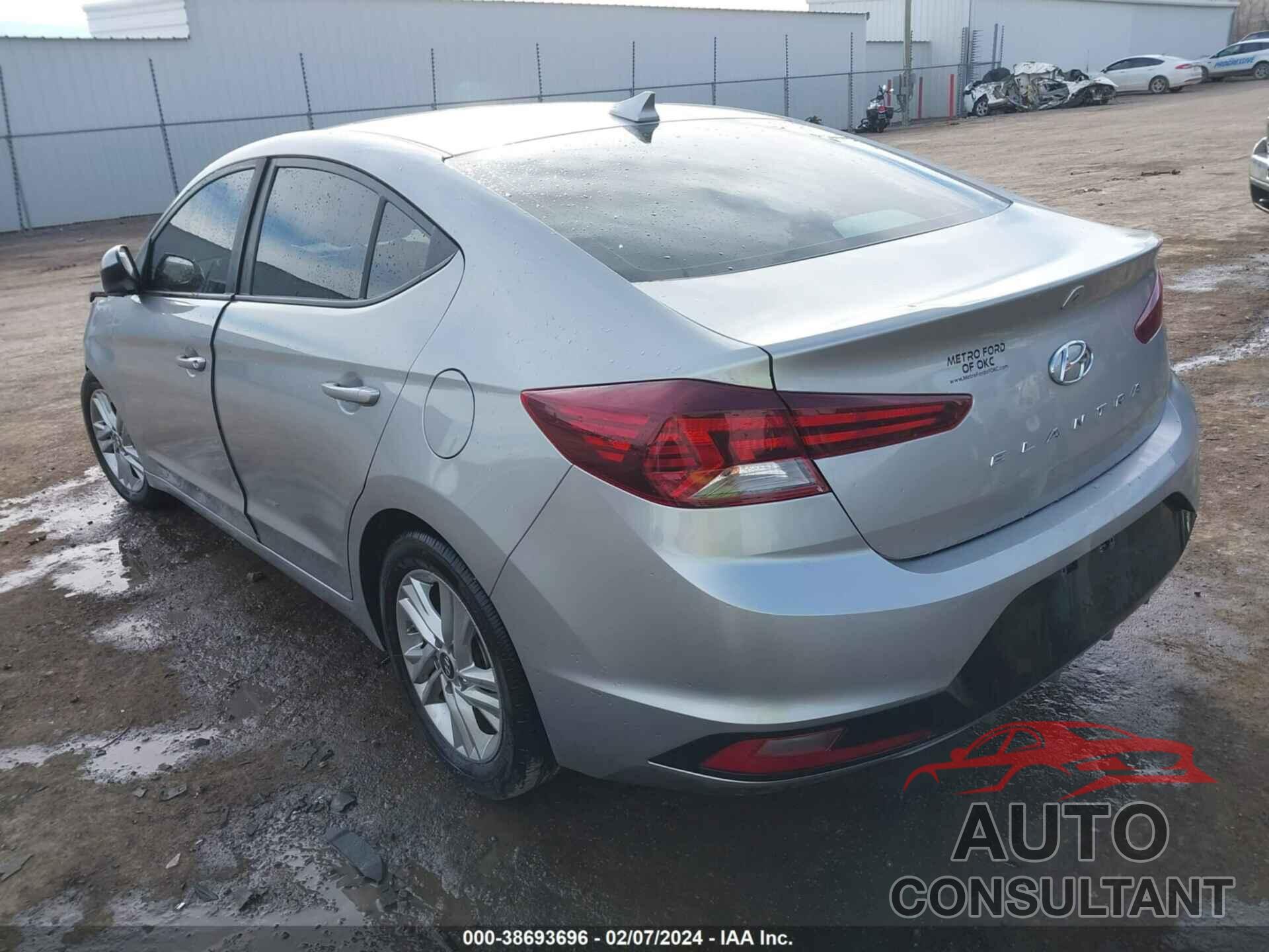 HYUNDAI ELANTRA 2020 - 5NPD84LF3LH573273