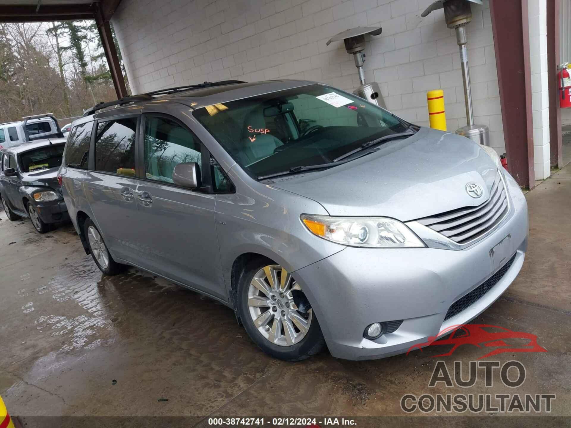 TOYOTA SIENNA 2016 - 5TDDK3DC8GS138748