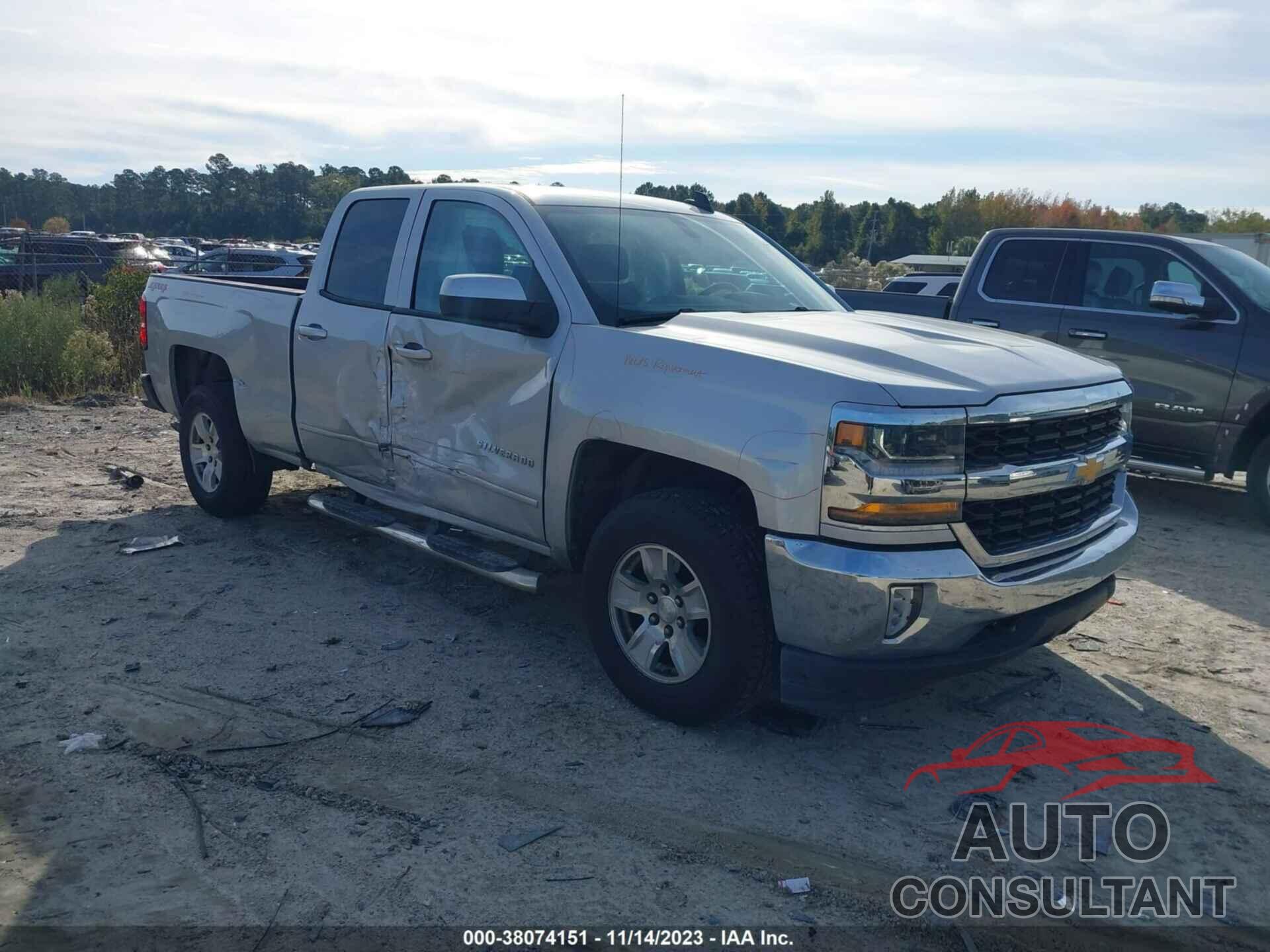 CHEVROLET SILVERADO 1500 2018 - 1GCVKREH5JZ187879