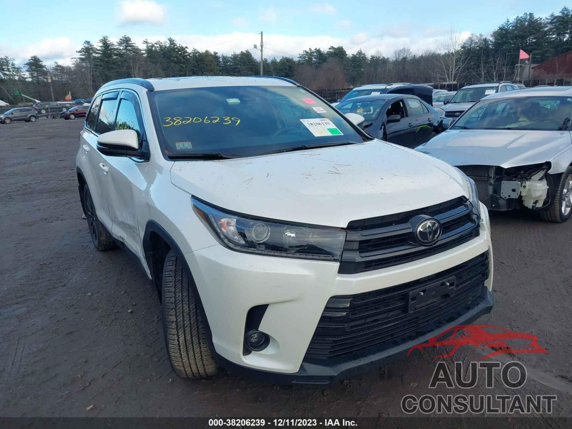 TOYOTA HIGHLANDER 2019 - 5TDJZRFH2KS584574