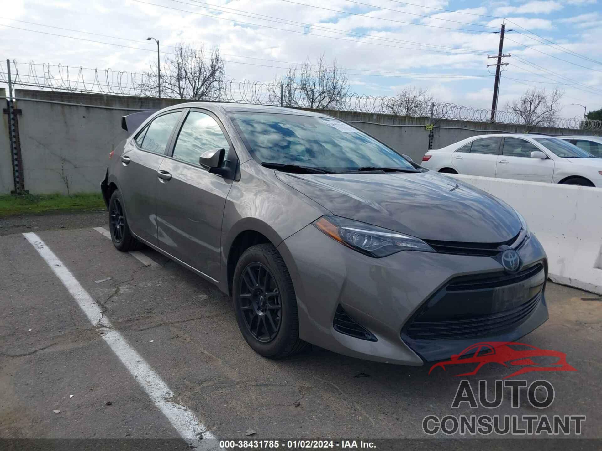 TOYOTA COROLLA 2018 - 5YFBURHE2JP790734