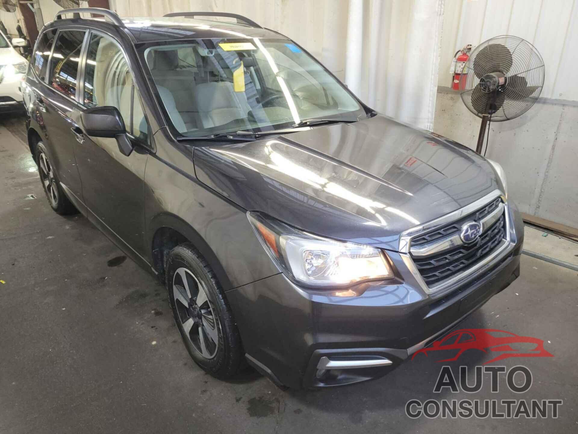 SUBARU FORESTER 2018 - JF2SJAGC3JH588346