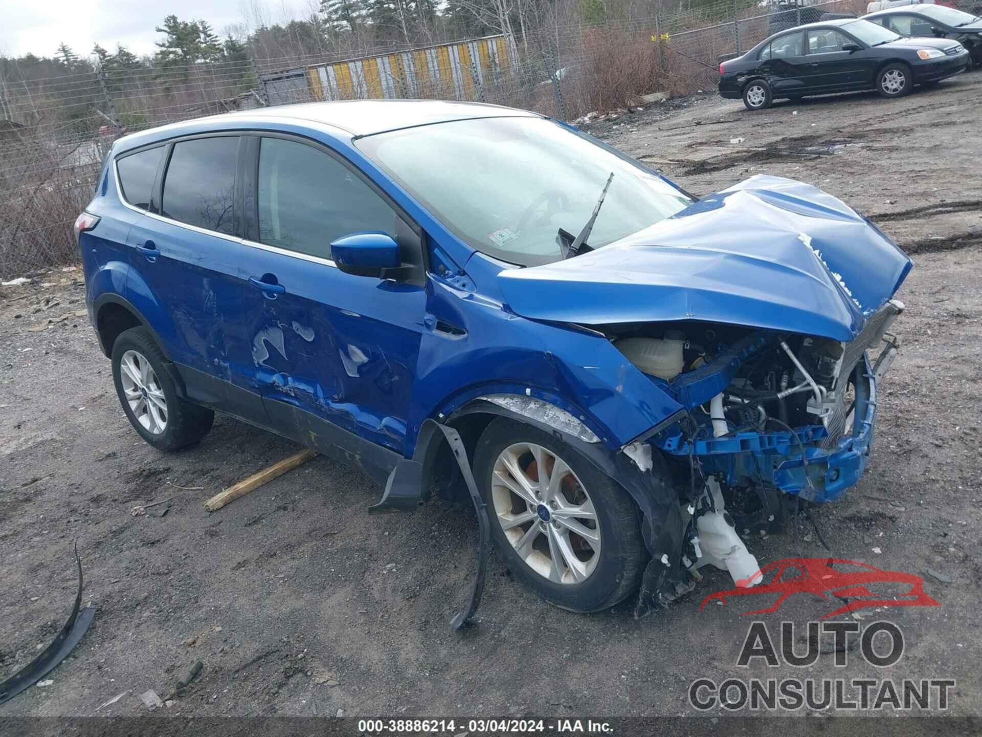 FORD ESCAPE 2017 - 1FMCU9GD9HUC92083