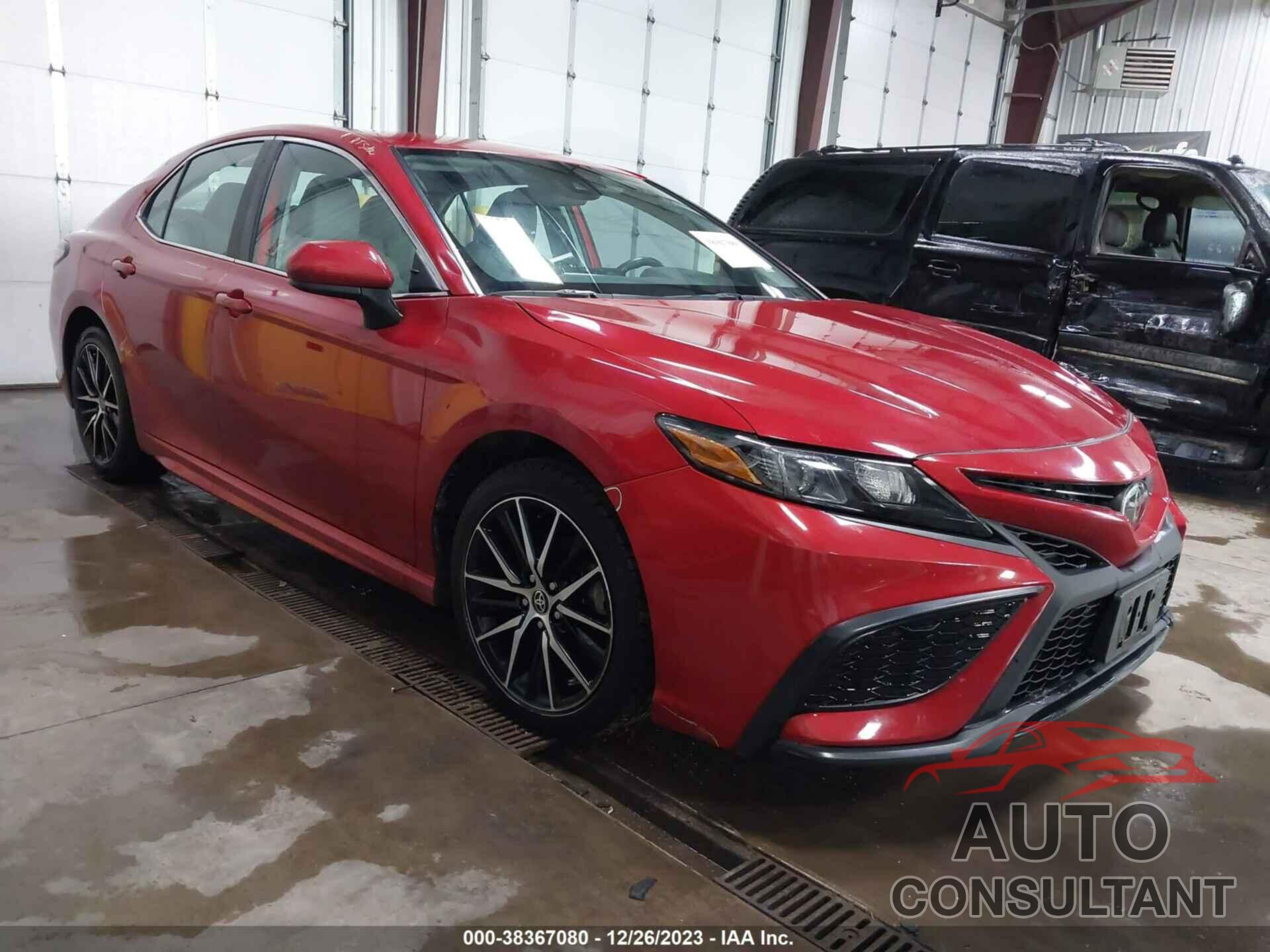 TOYOTA CAMRY 2021 - 4T1G11AK5MU467409