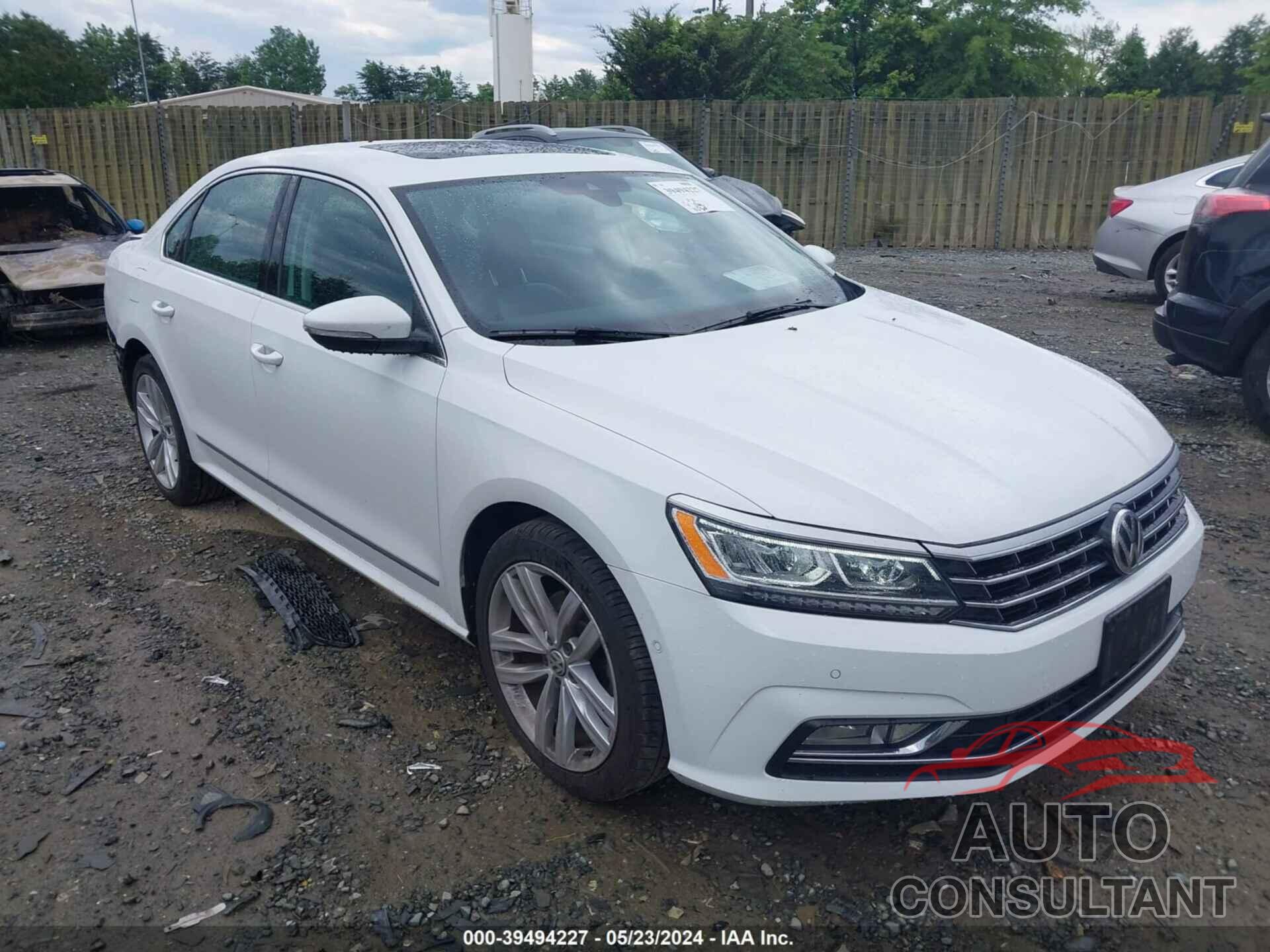 VOLKSWAGEN PASSAT 2018 - 1VWCA7A37JC008475
