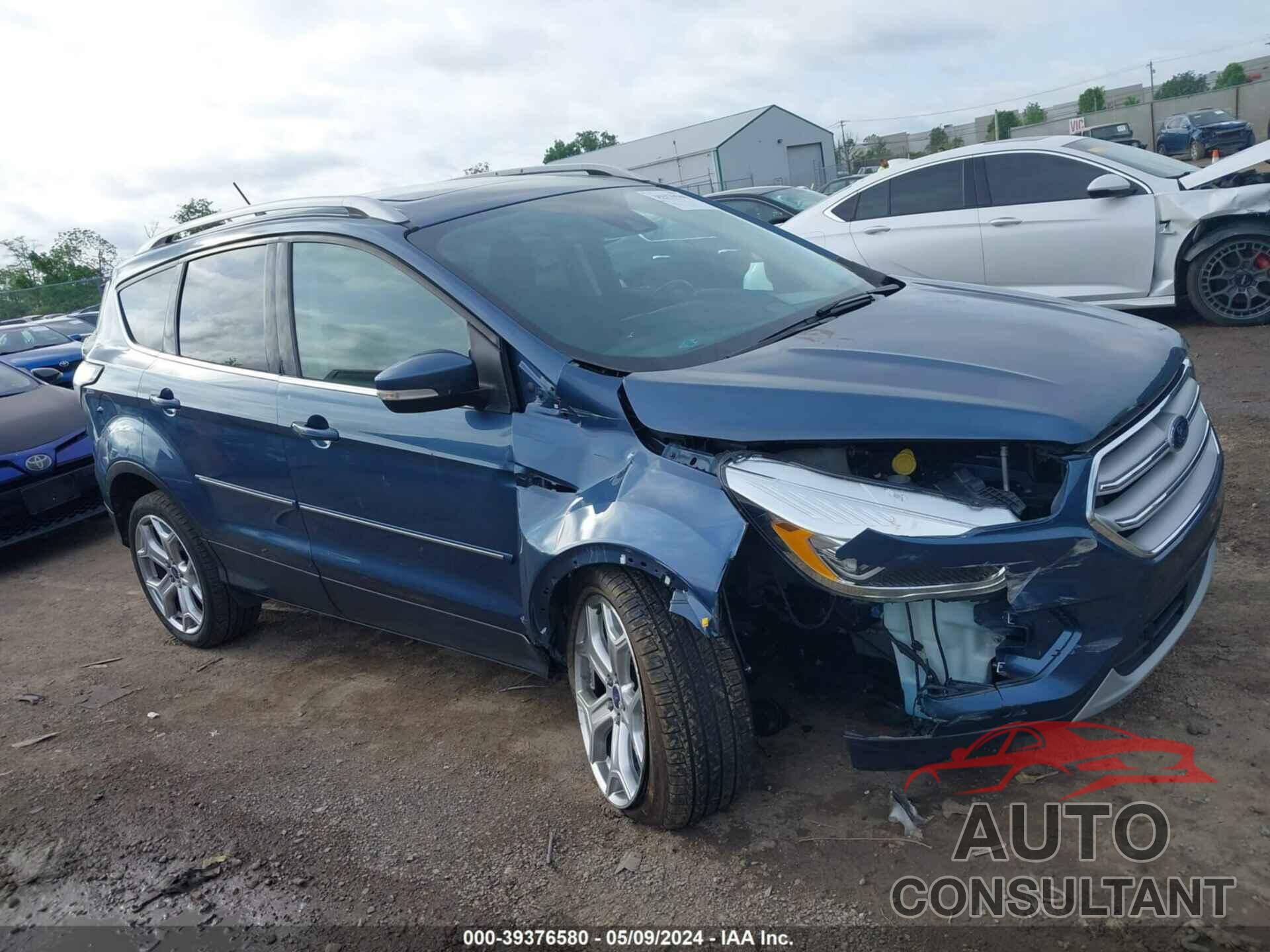 FORD ESCAPE 2018 - 1FMCU9J99JUA40022