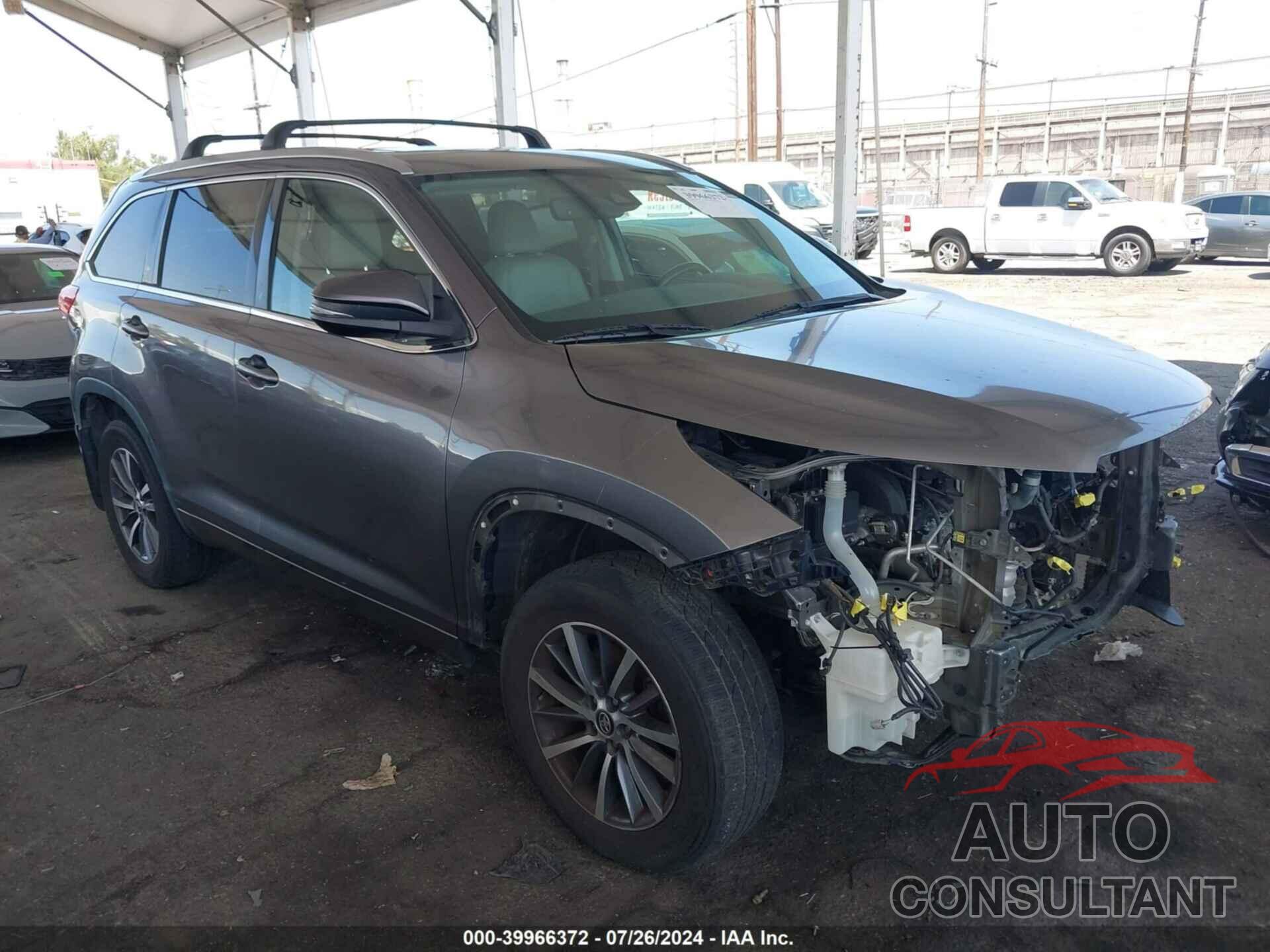 TOYOTA HIGHLANDER 2017 - 5TDJZRFH4HS460749