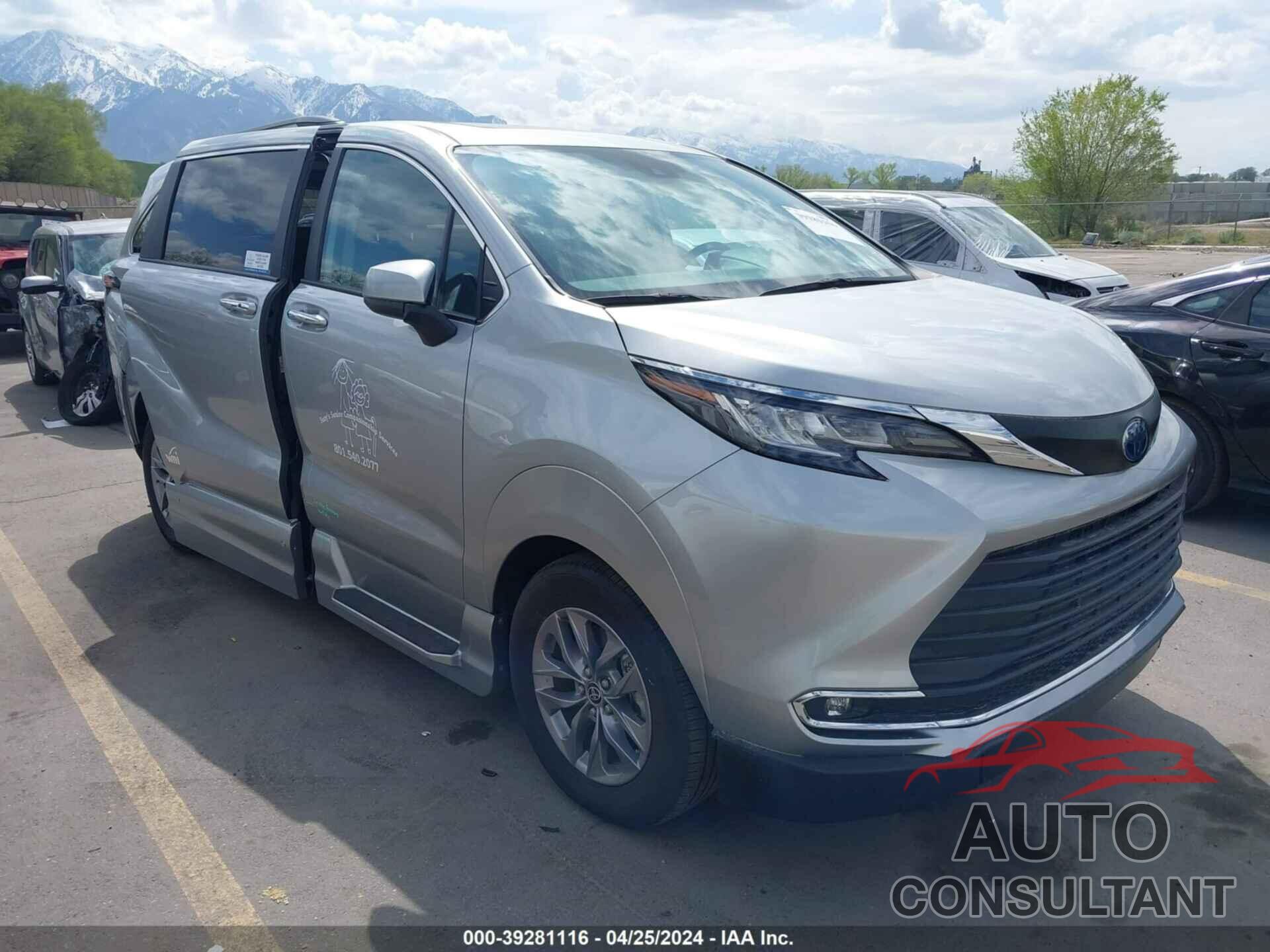 TOYOTA SIENNA 2023 - 5TDJSKFC0PS087630