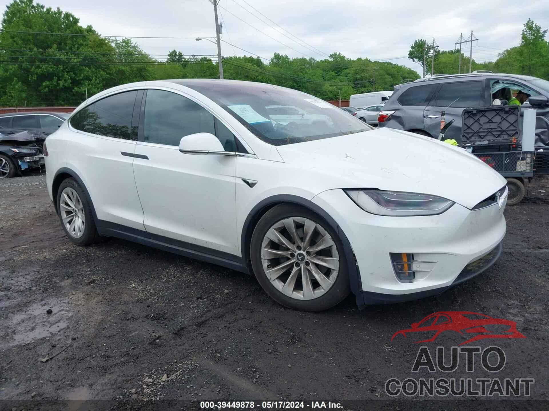 TESLA MODEL X 2020 - 5YJXCAE27LF237757