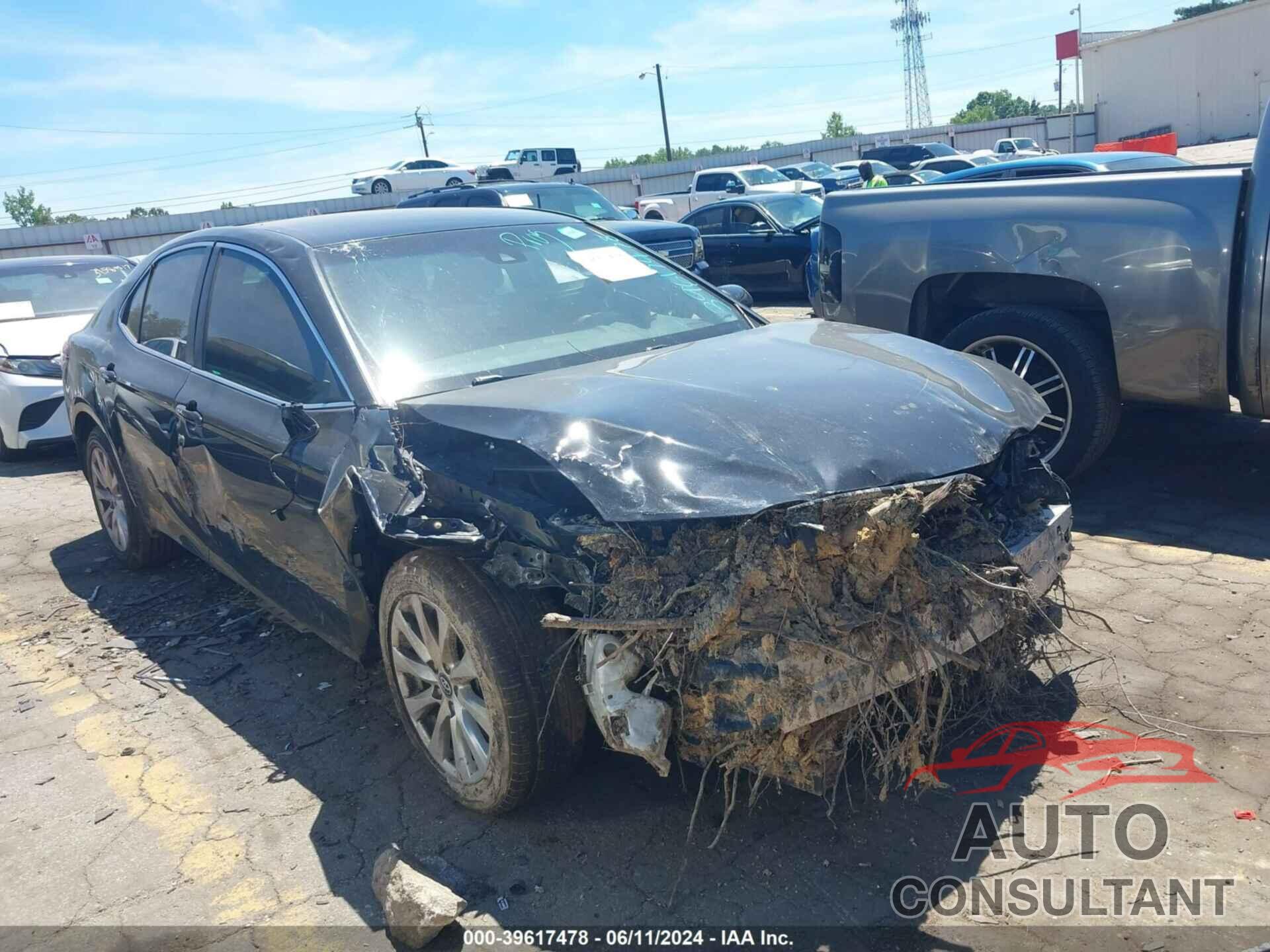 TOYOTA CAMRY 2018 - 4T1B11HK7JU550917