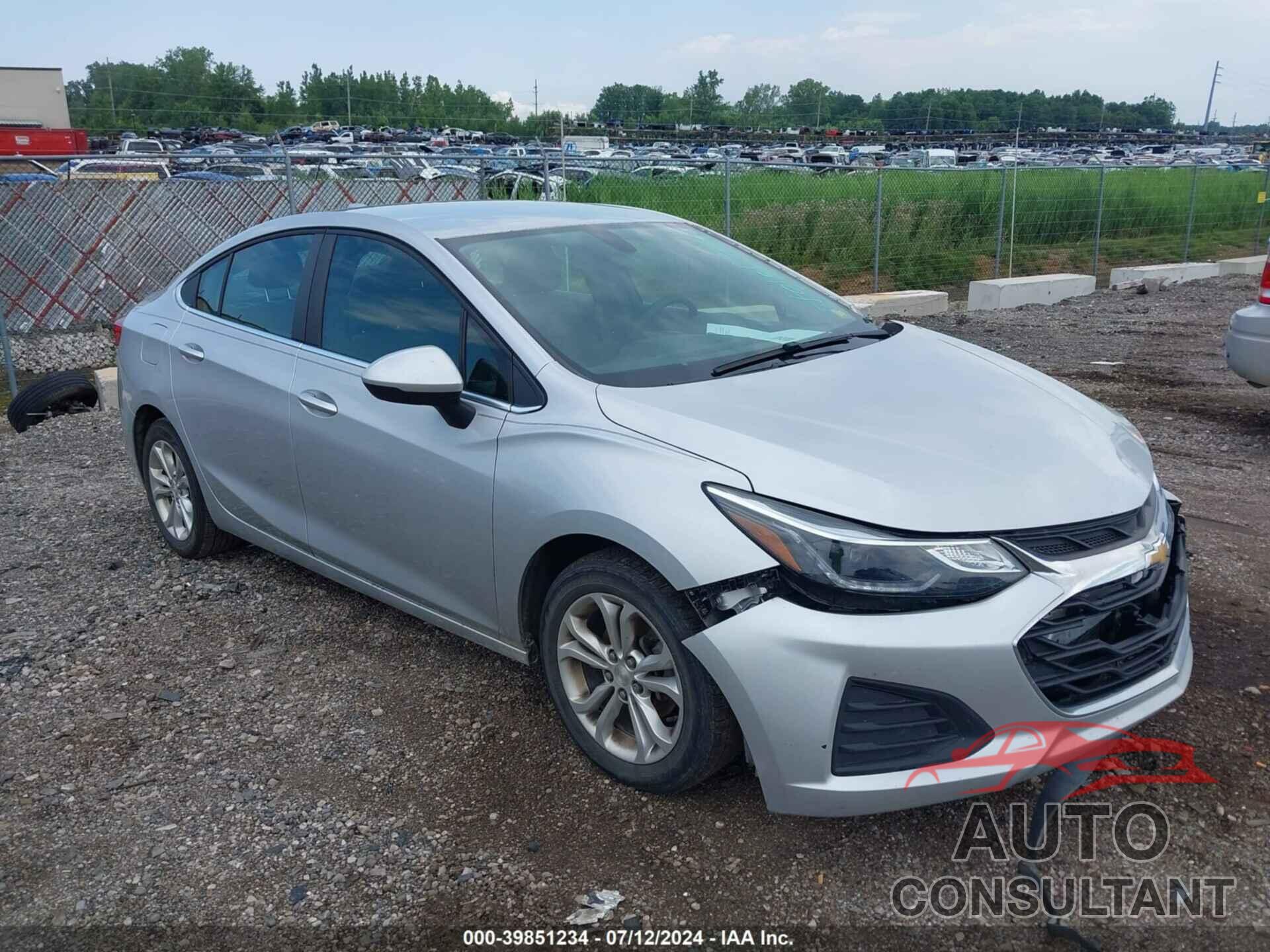 CHEVROLET CRUZE 2019 - 1G1BE5SM3K7134382