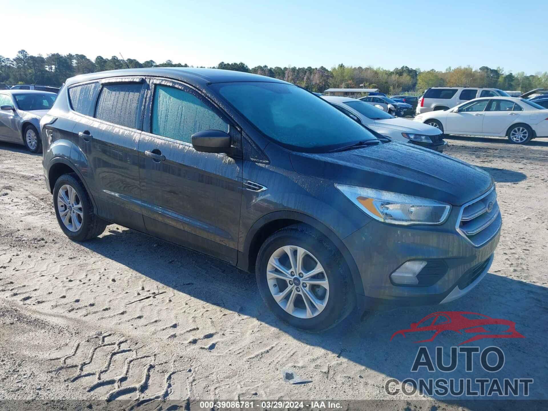 FORD ESCAPE 2017 - 1FMCU0GDXHUE29334