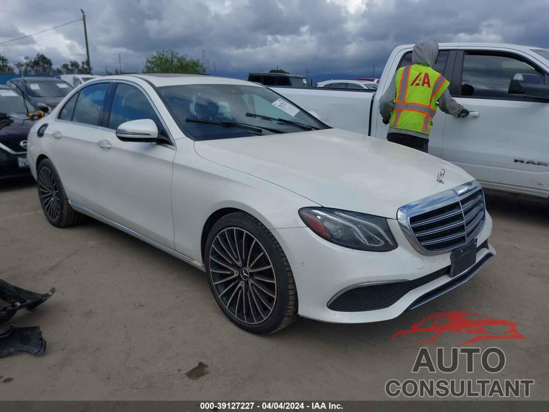 MERCEDES-BENZ E 2017 - WDDZF4JB3HA241141