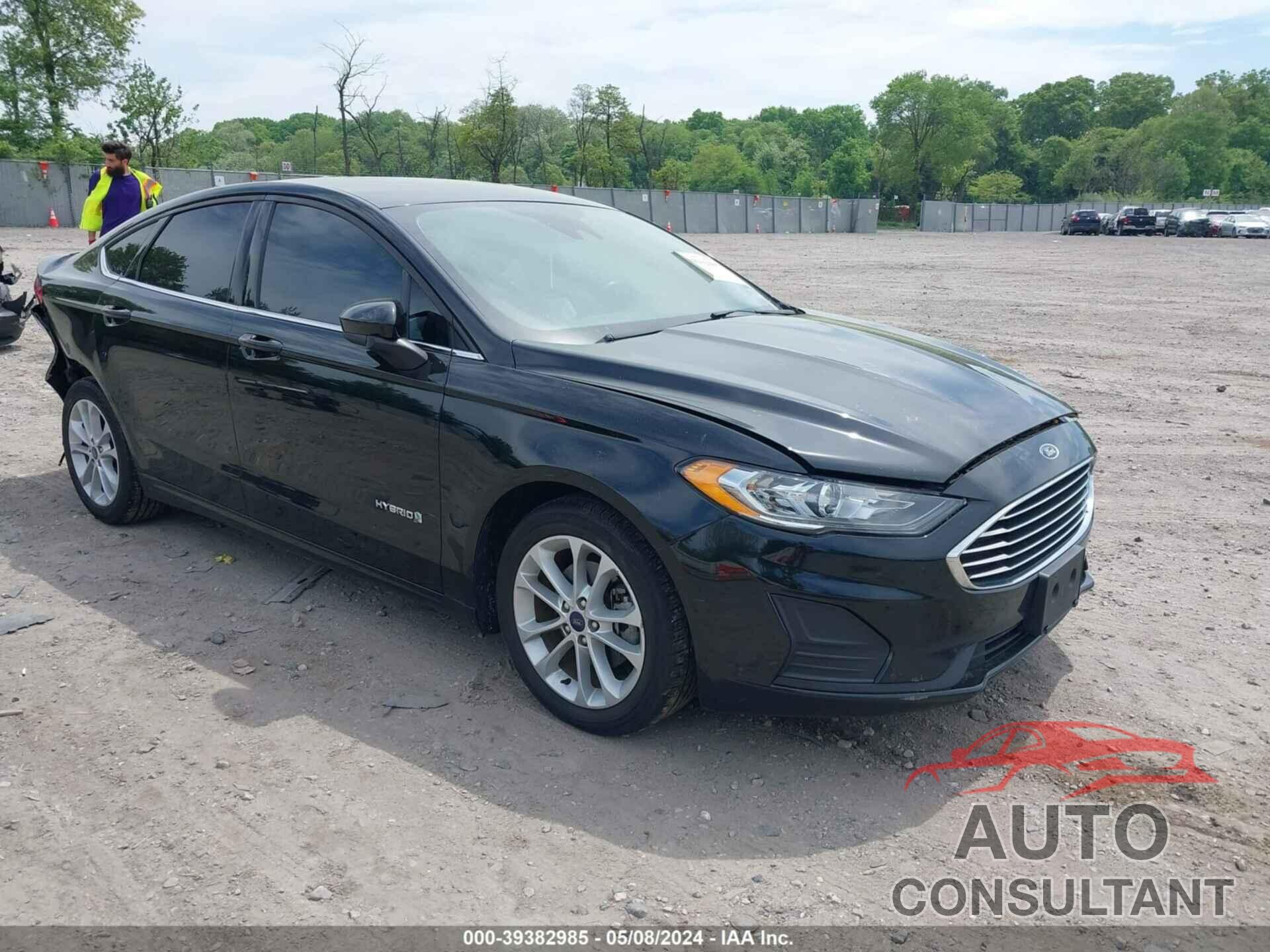 FORD FUSION HYBRID 2019 - 3FA6P0LU5KR157701