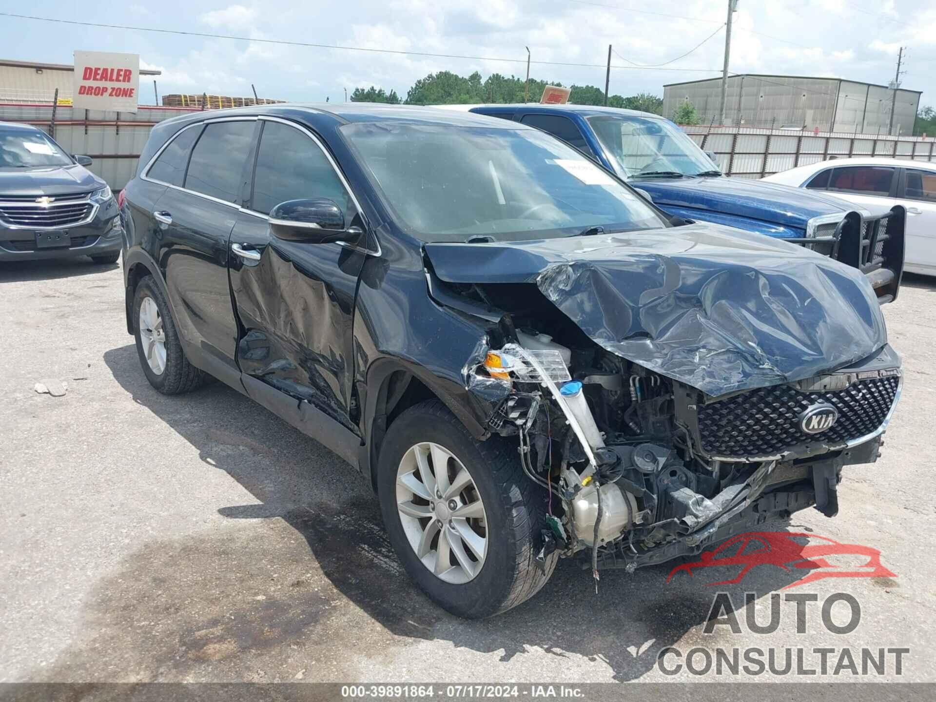 KIA SORENTO 2017 - 5XYPG4A30HG250614