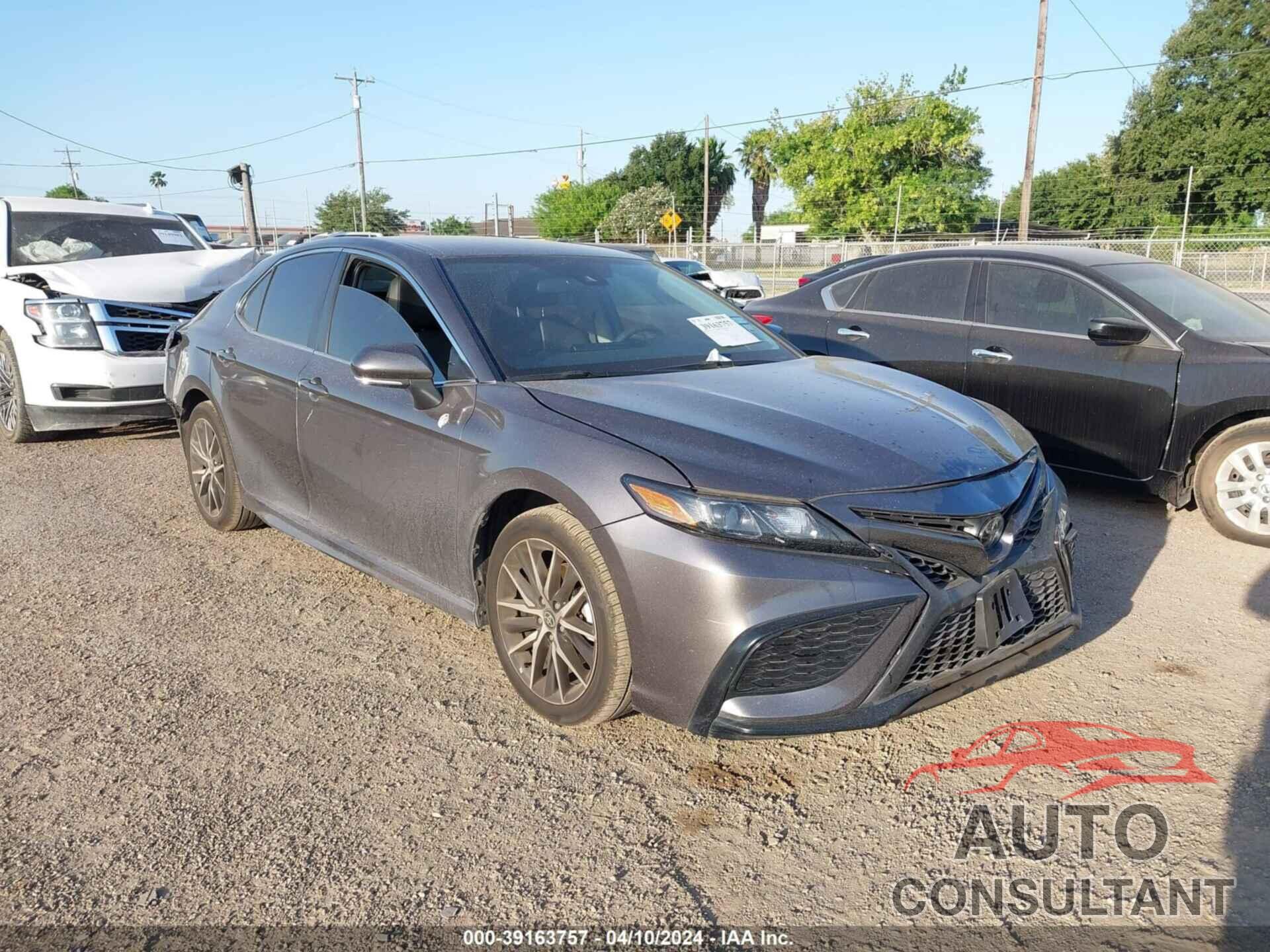 TOYOTA CAMRY 2023 - 4T1G11AKXPU819419