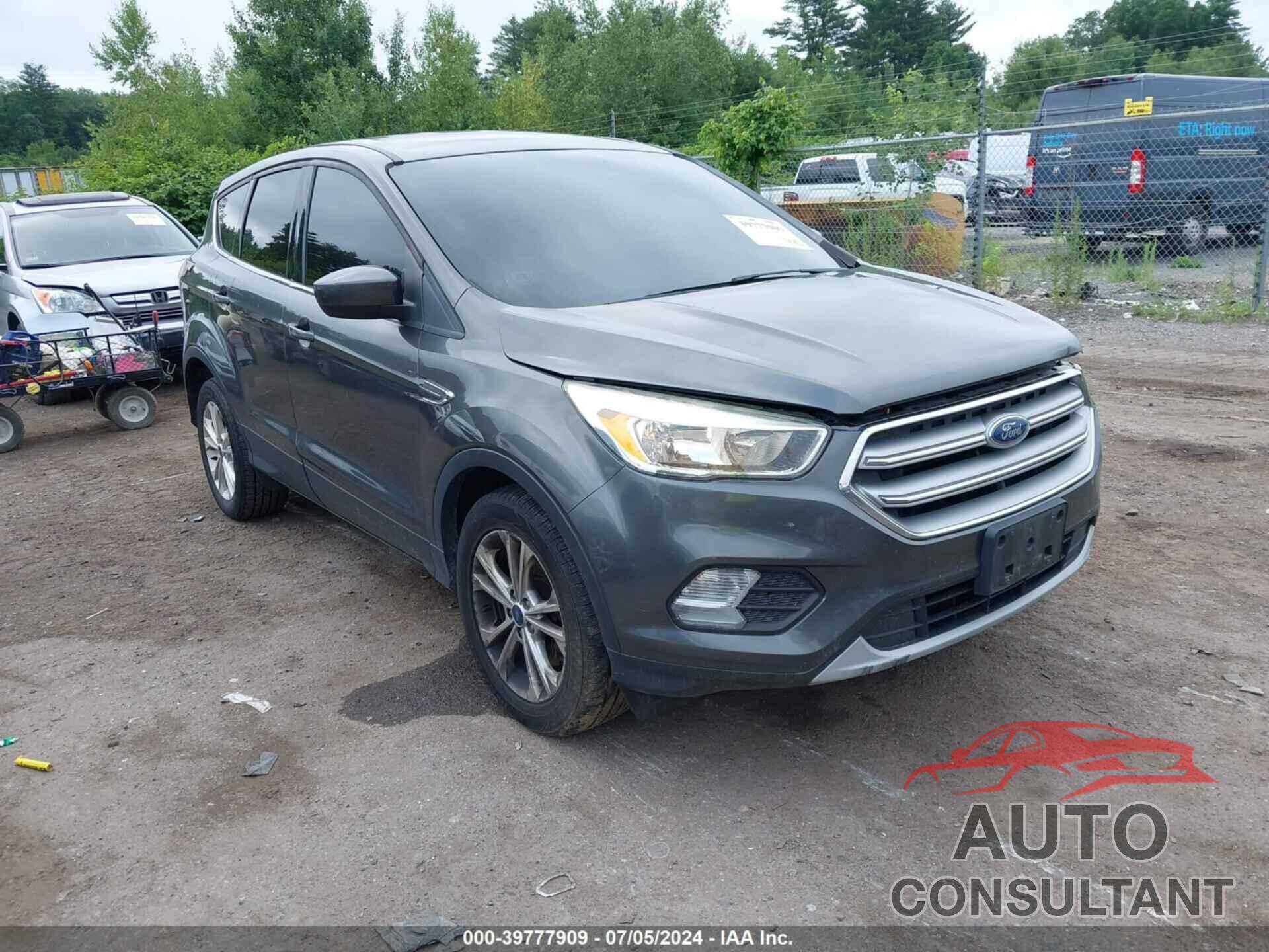 FORD ESCAPE 2017 - 1FMCU9GD8HUA69792