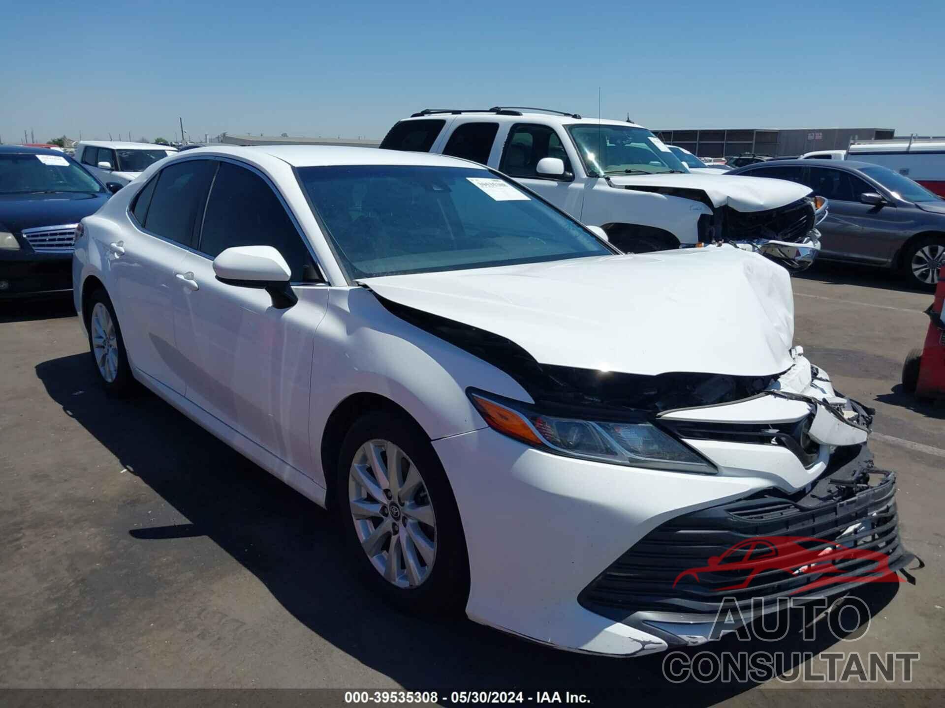 TOYOTA CAMRY 2018 - 4T1B11HK9JU616481